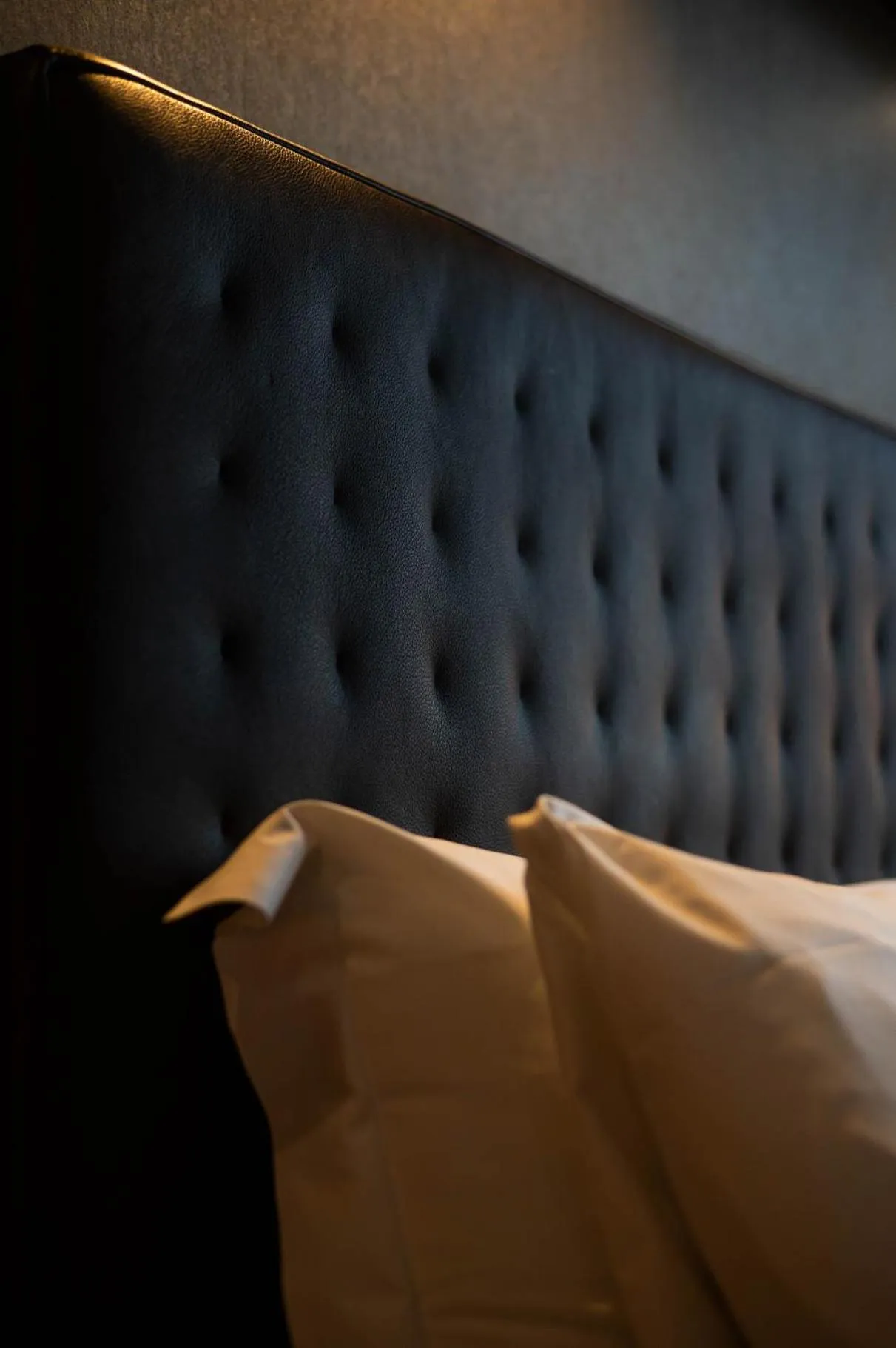 Bed in Axolute Comfort Hotel Como Cantù