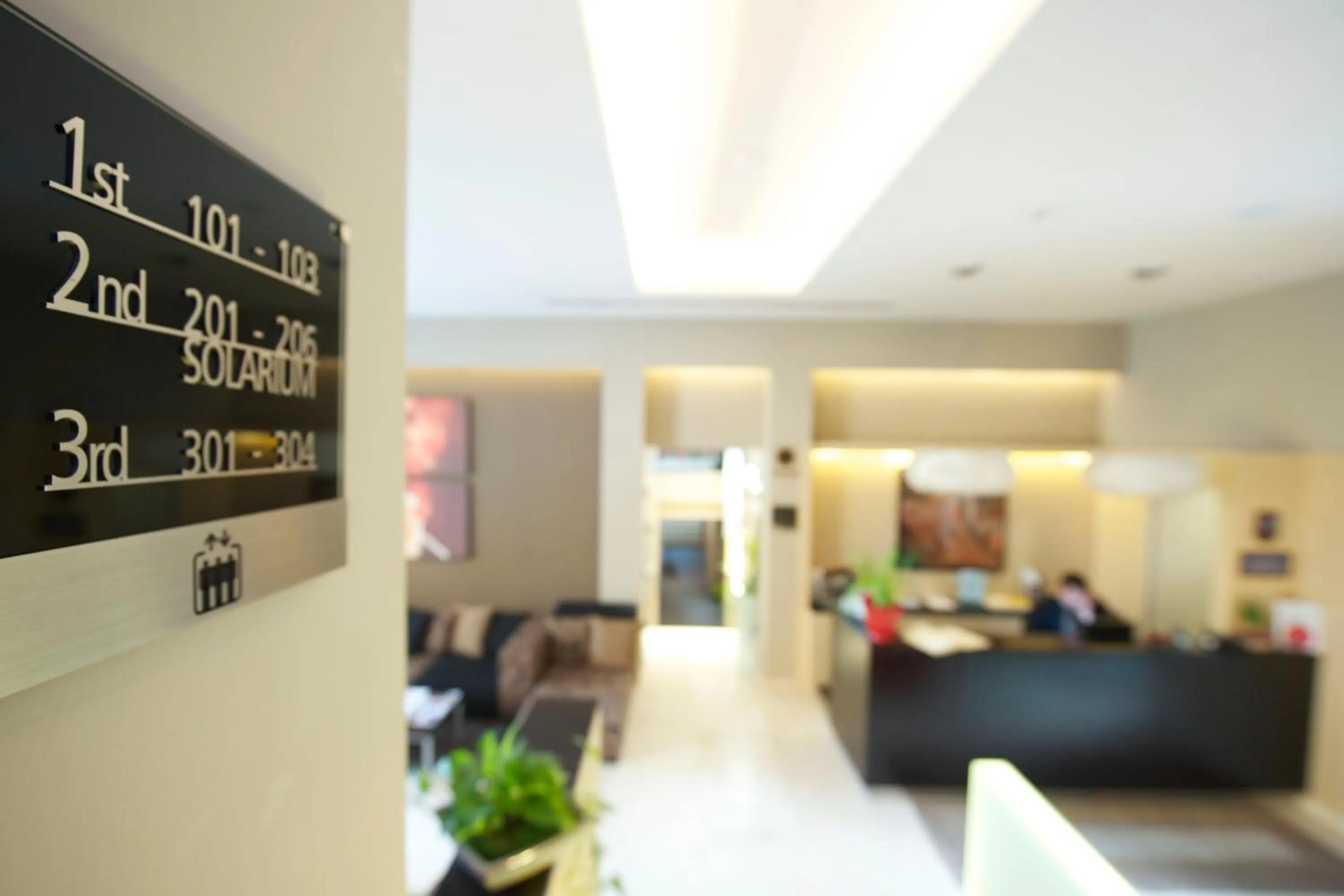 Lobby or reception in UNAHOTELS Villa dei Platani Foligno