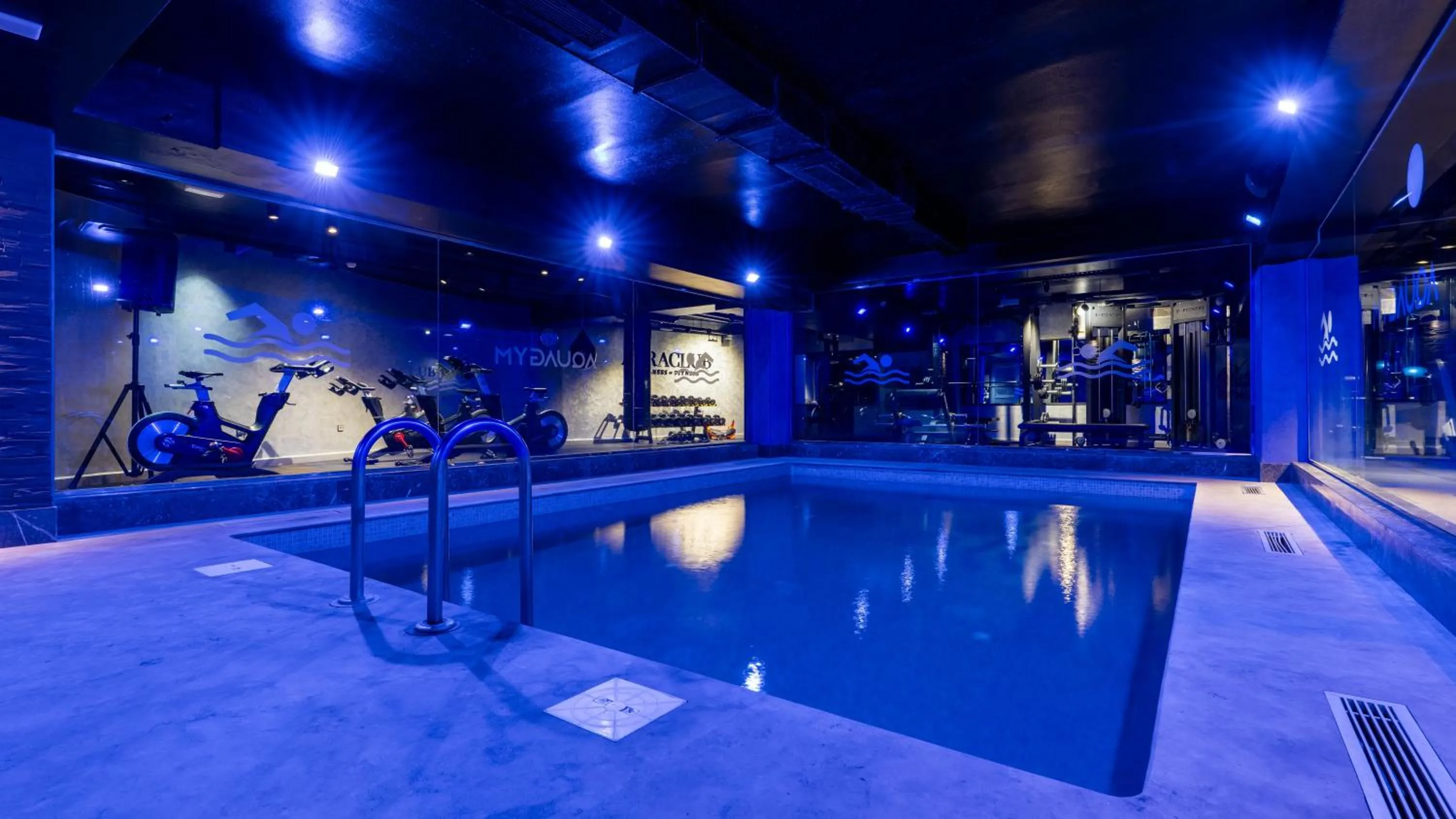 Swimming pool in MIRANDA HOTEL - Tanger