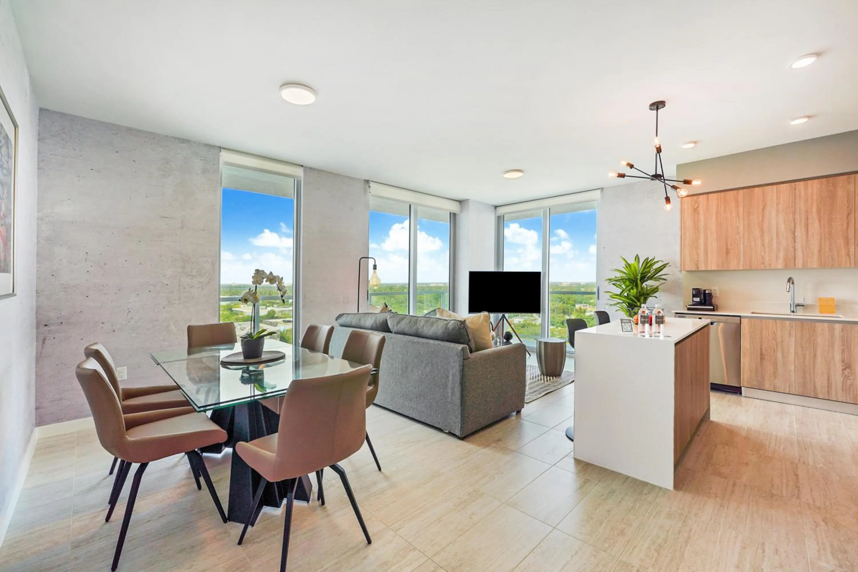 Dining area in Nomada Destination Residences - Quadro