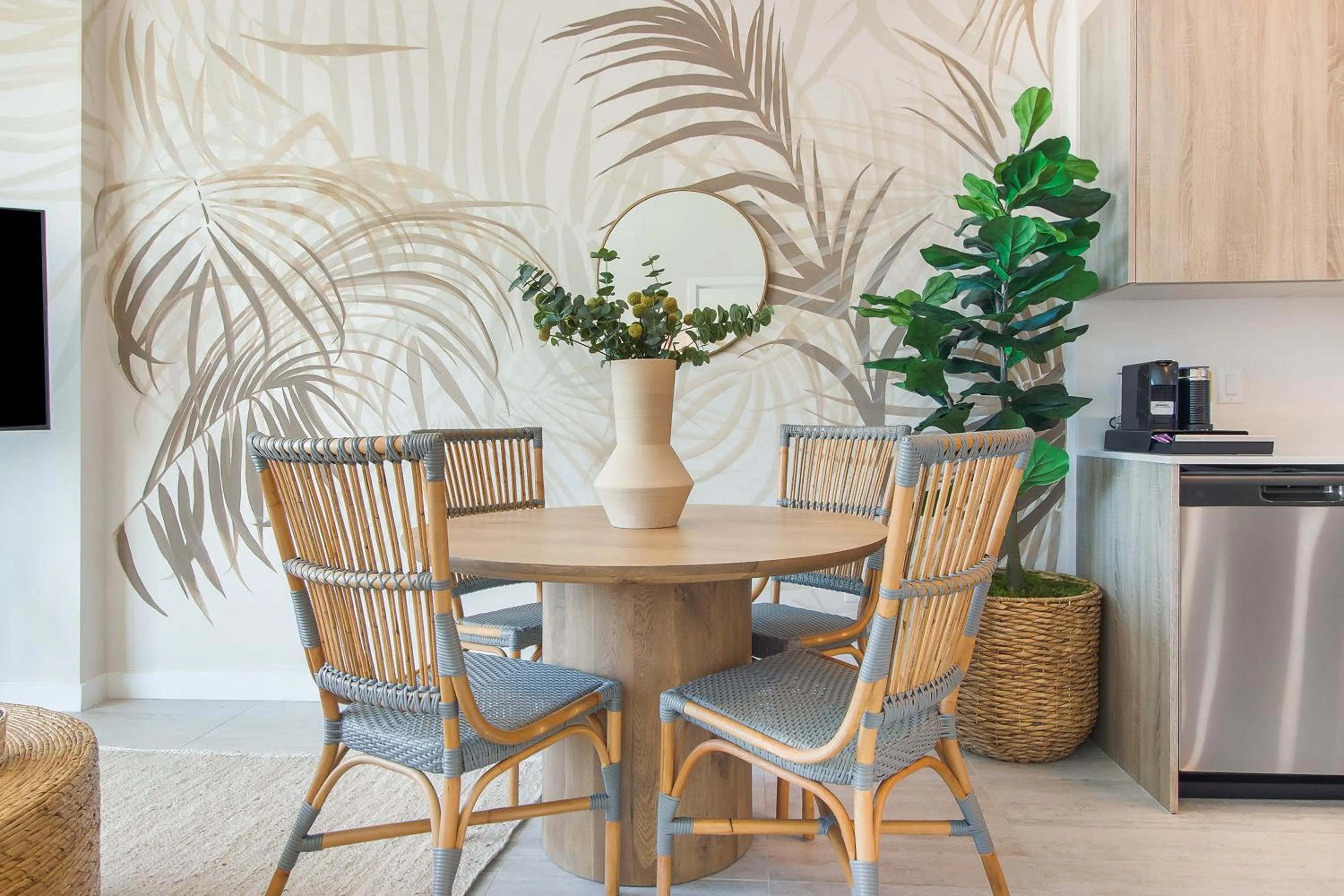 Dining area in Nomada Destination Residences - Quadro