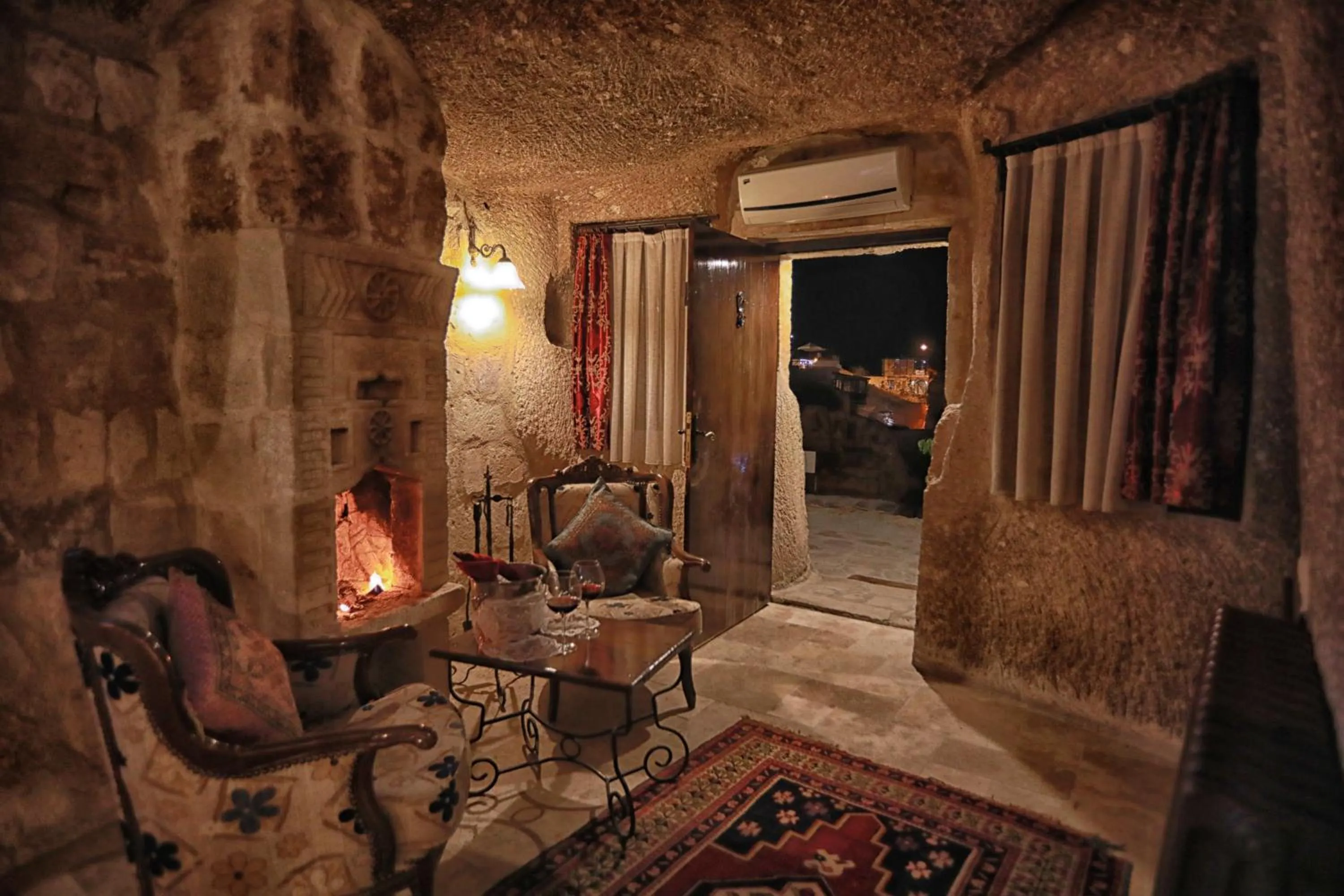 Seating area in Traveller's Cave Hotel