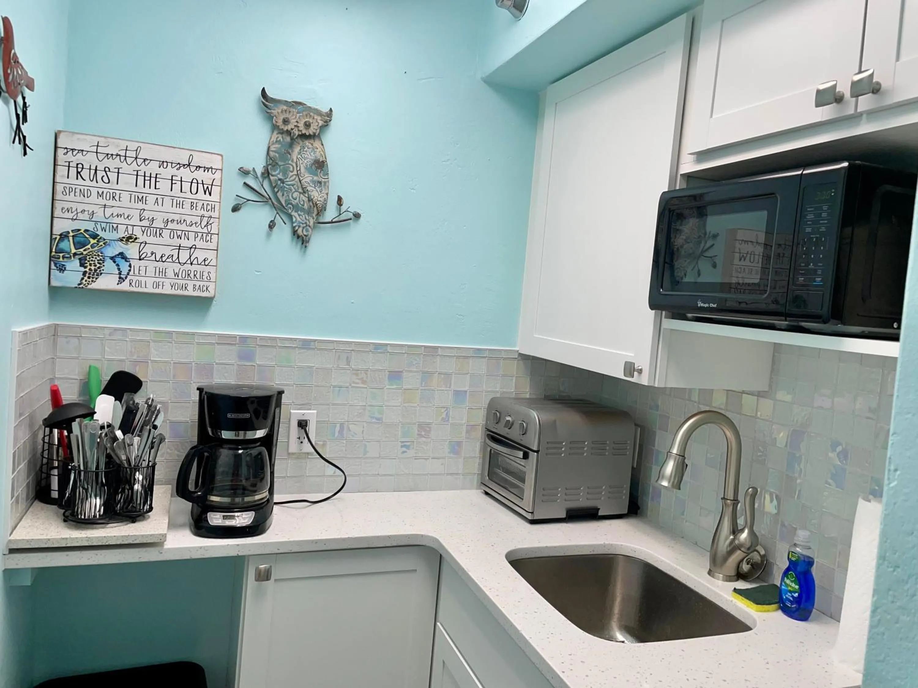 Coffee/tea facilities in Oceanside Escape