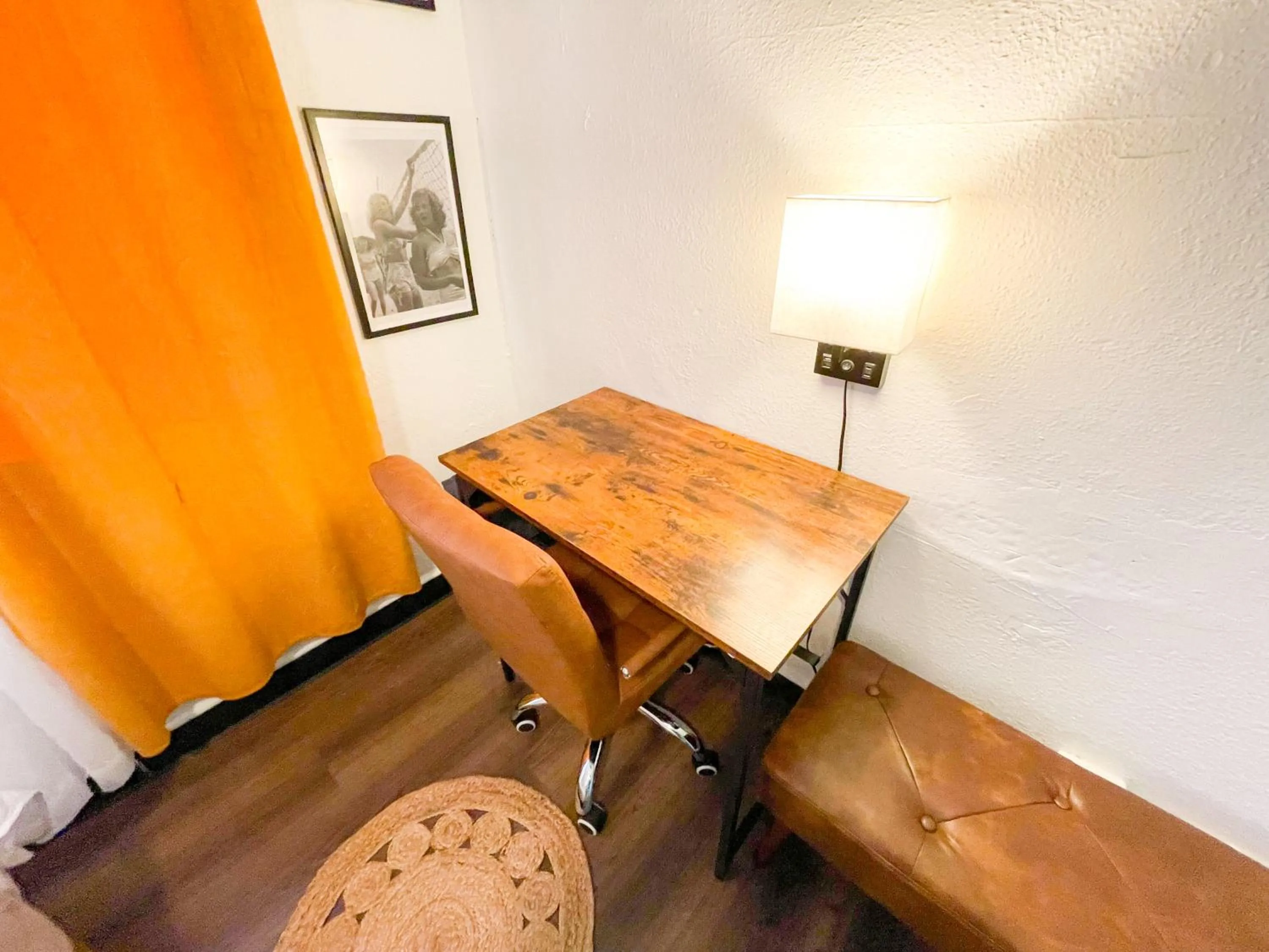 Bedroom in ITH San Diego Mission Beach Backpacker Hostel