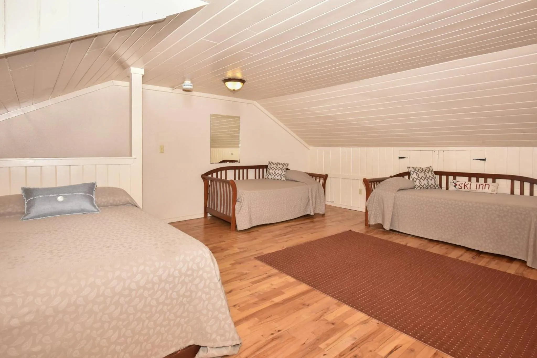 Photo of the whole room, Bed in Seven Springs Resort Properties