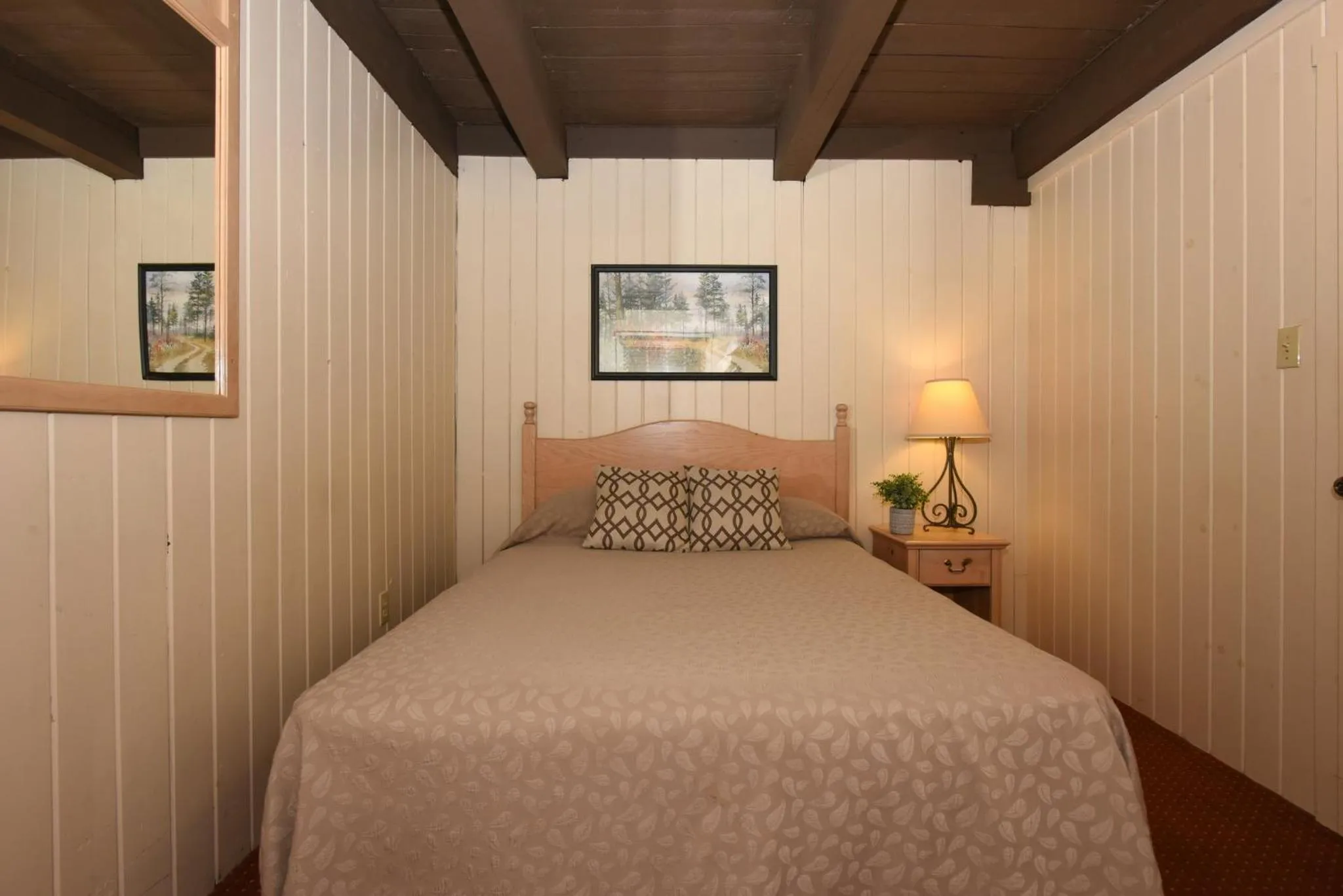 Photo of the whole room, Bed in Seven Springs Resort Properties