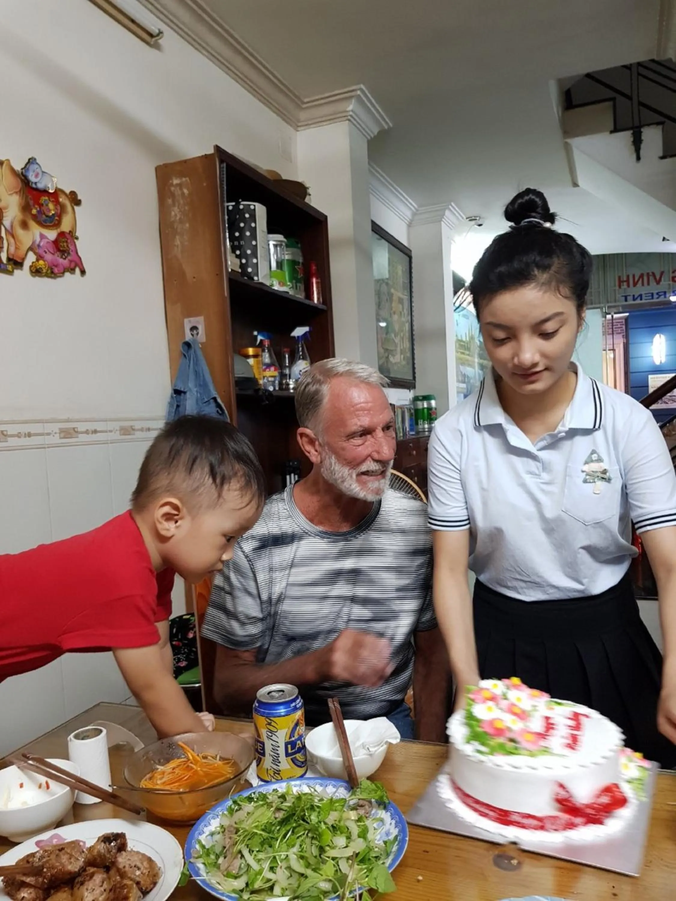 People in Hong Vinh Hotel