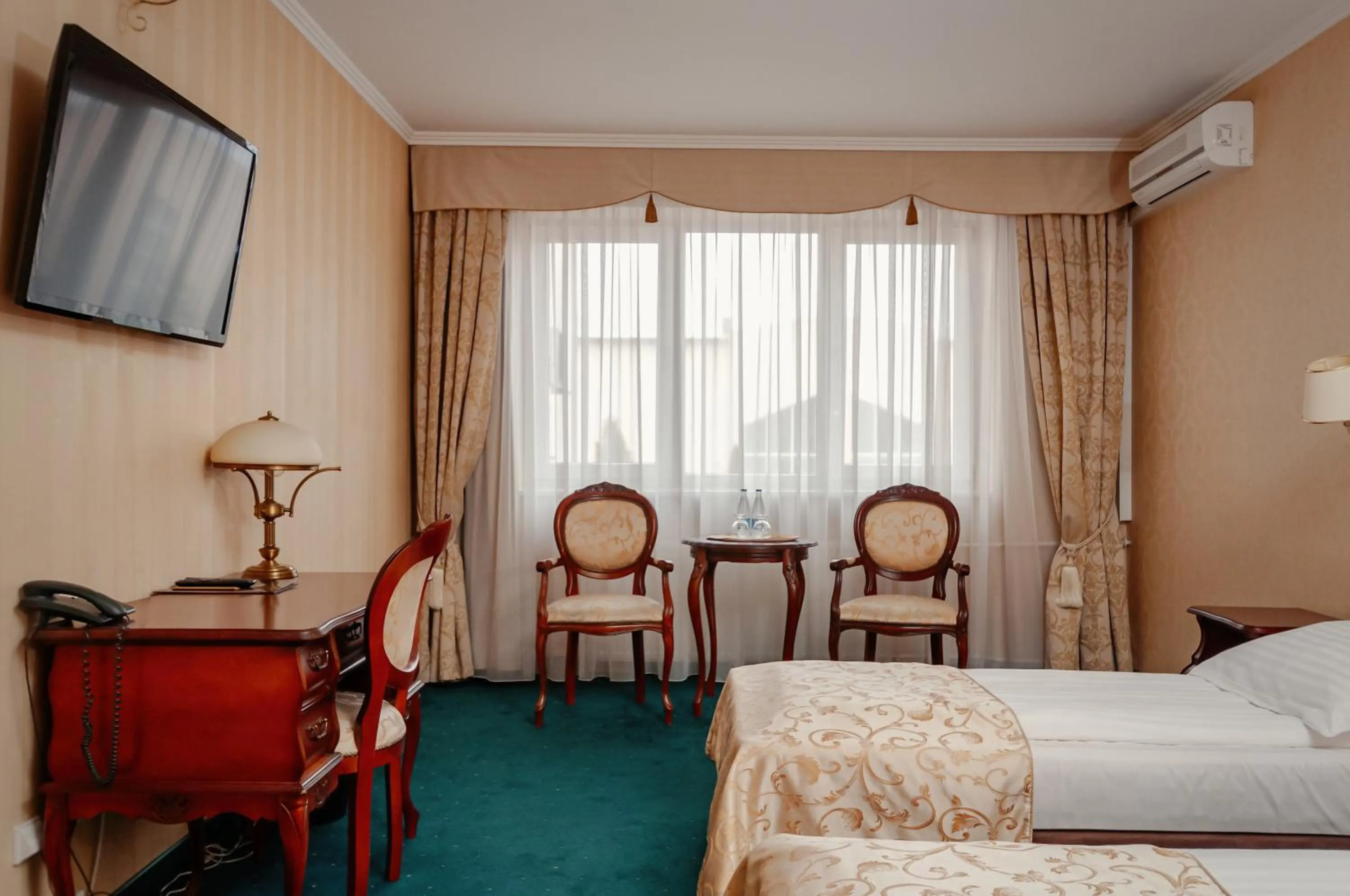 Bed in Hotel Chopin Business&SPA