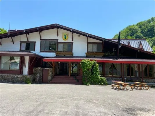 Facade/entrance in Tsubame Highland Lodge燕ハイランドロッジ