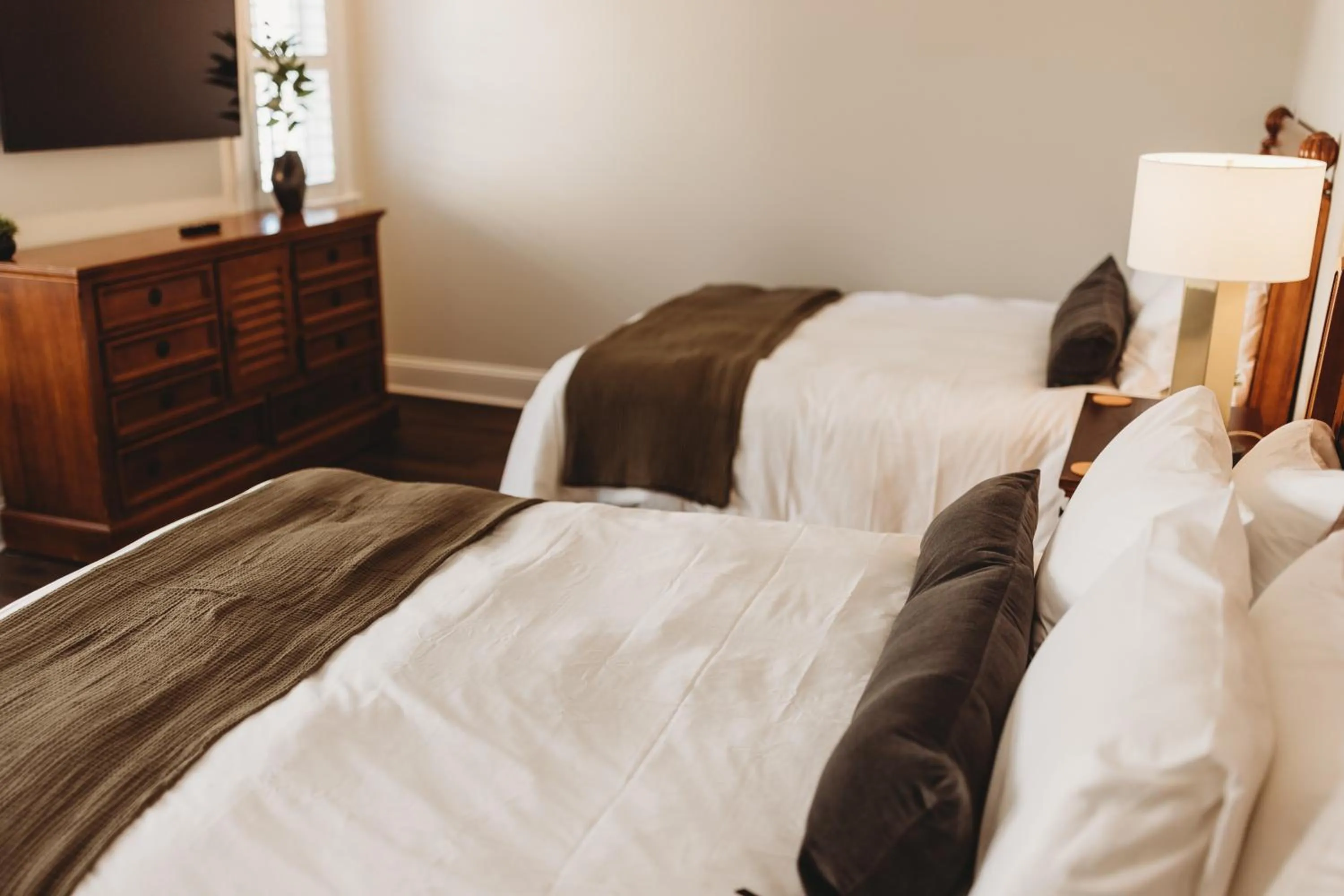 Bed in The Jefferson Inn