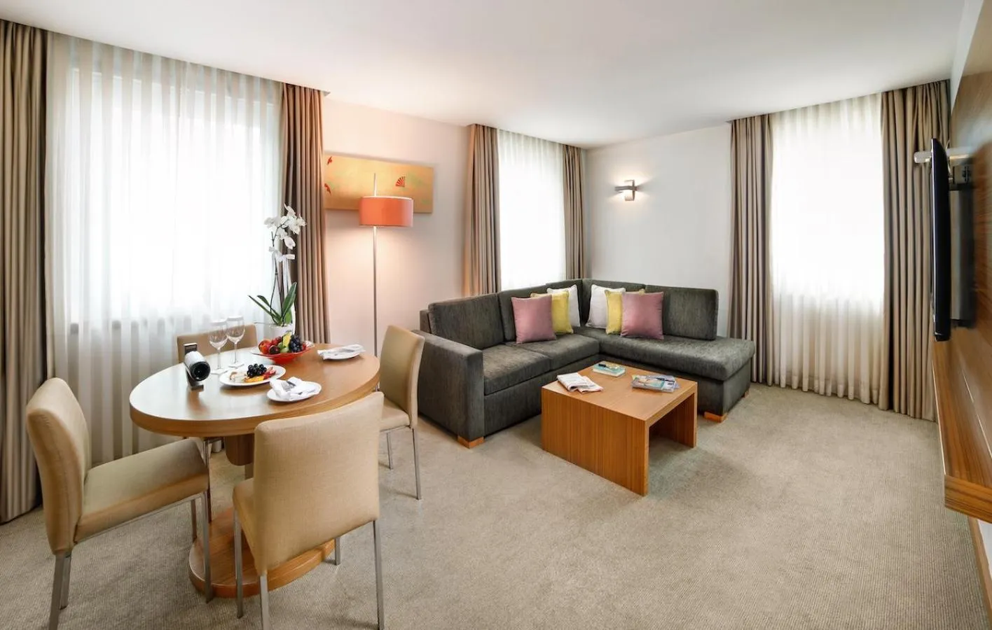 Living room in Divan Istanbul City