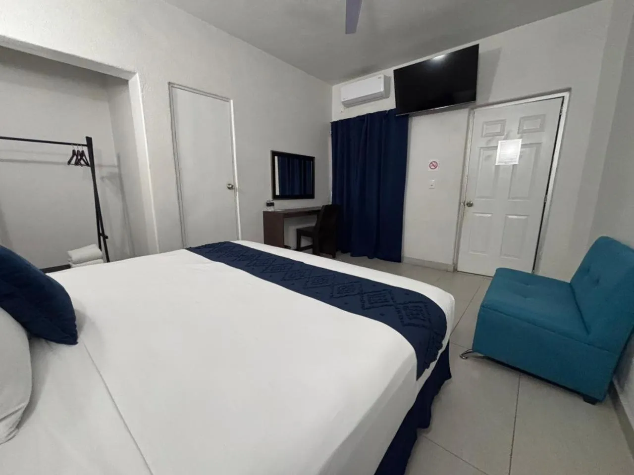 Bed in Hotel Juarez 70