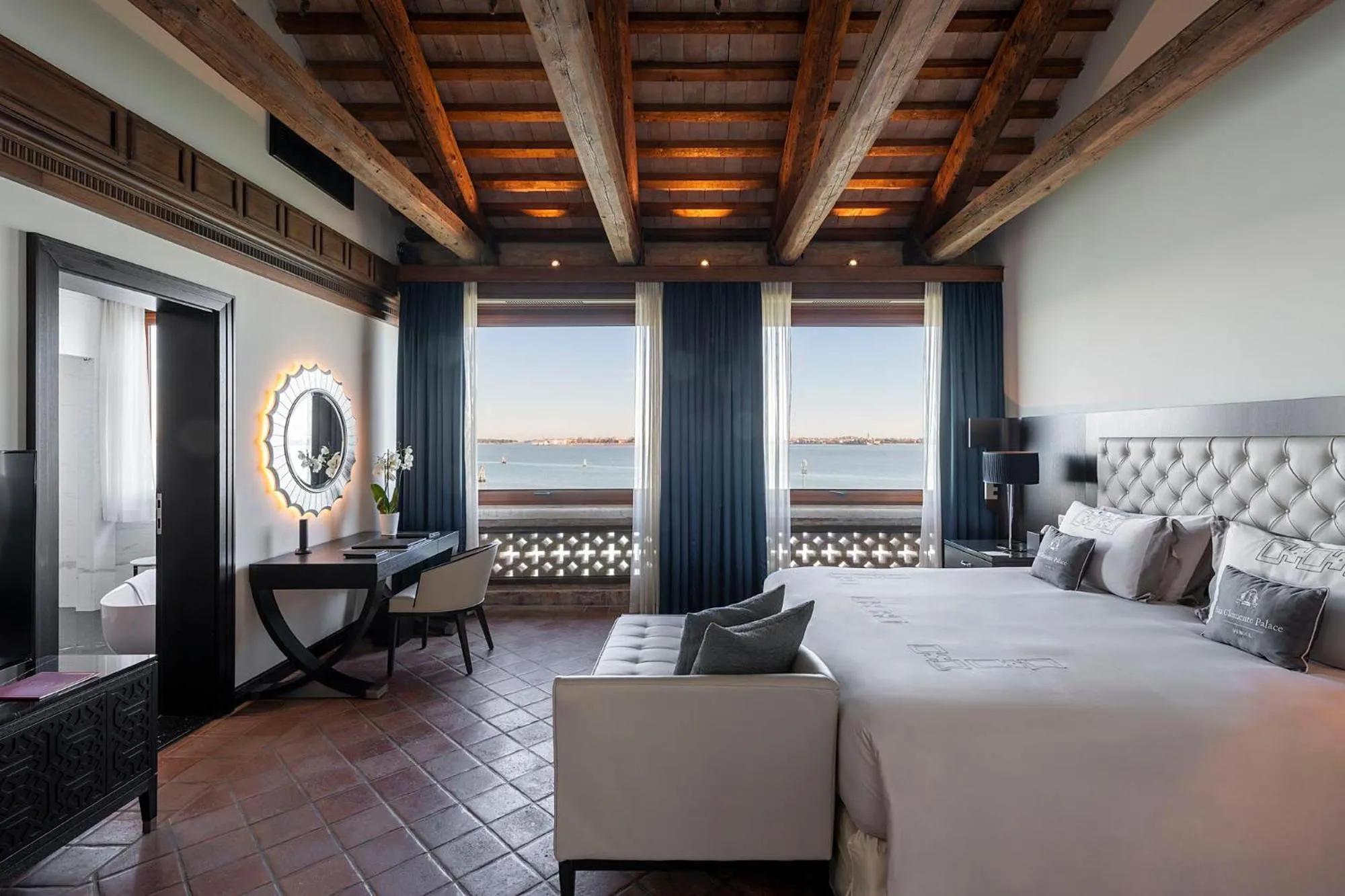 Bedroom, Bed in San Clemente Palace Venice