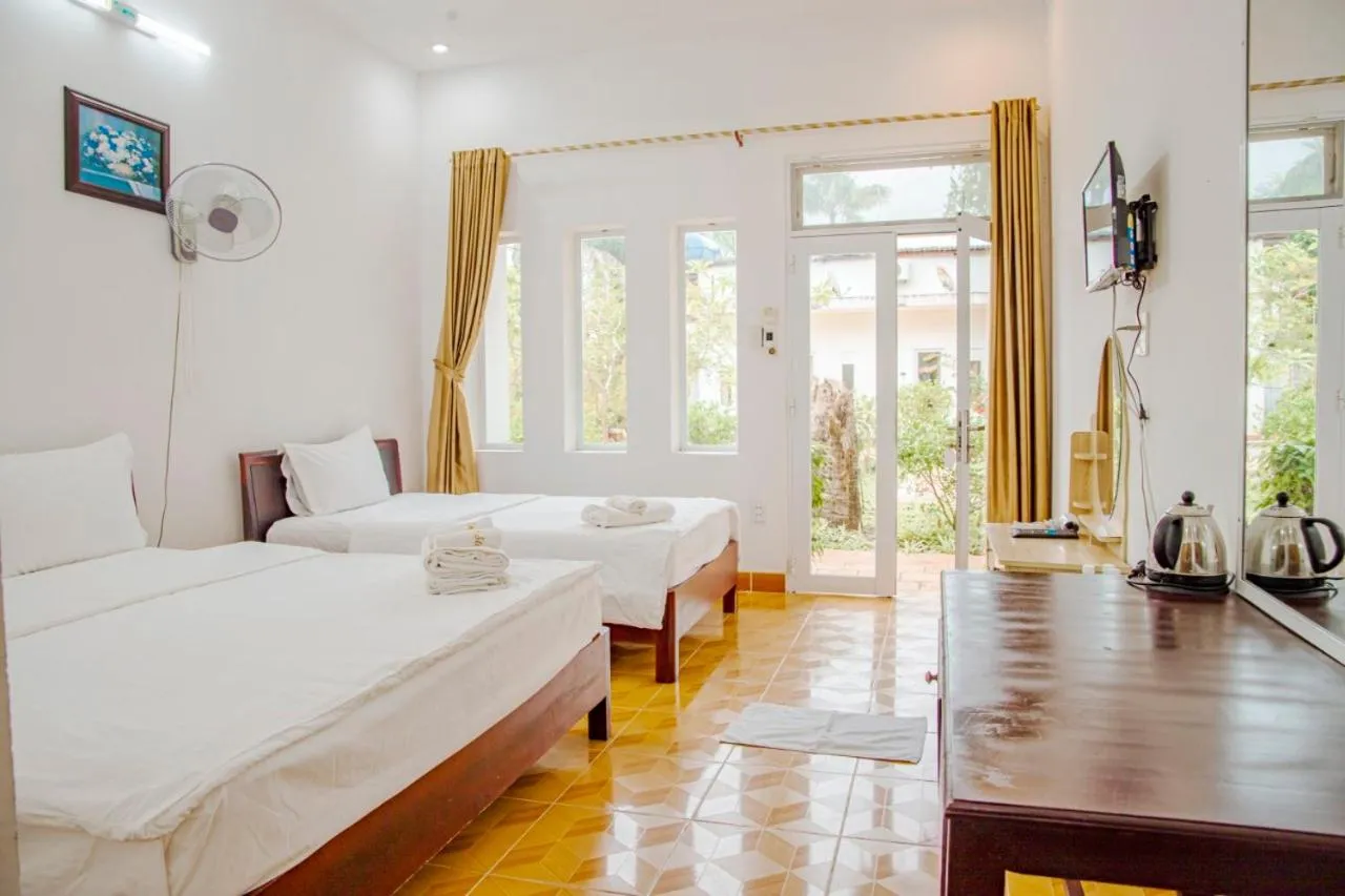 Photo of the whole room, Bed in Thiên Tân Hotel