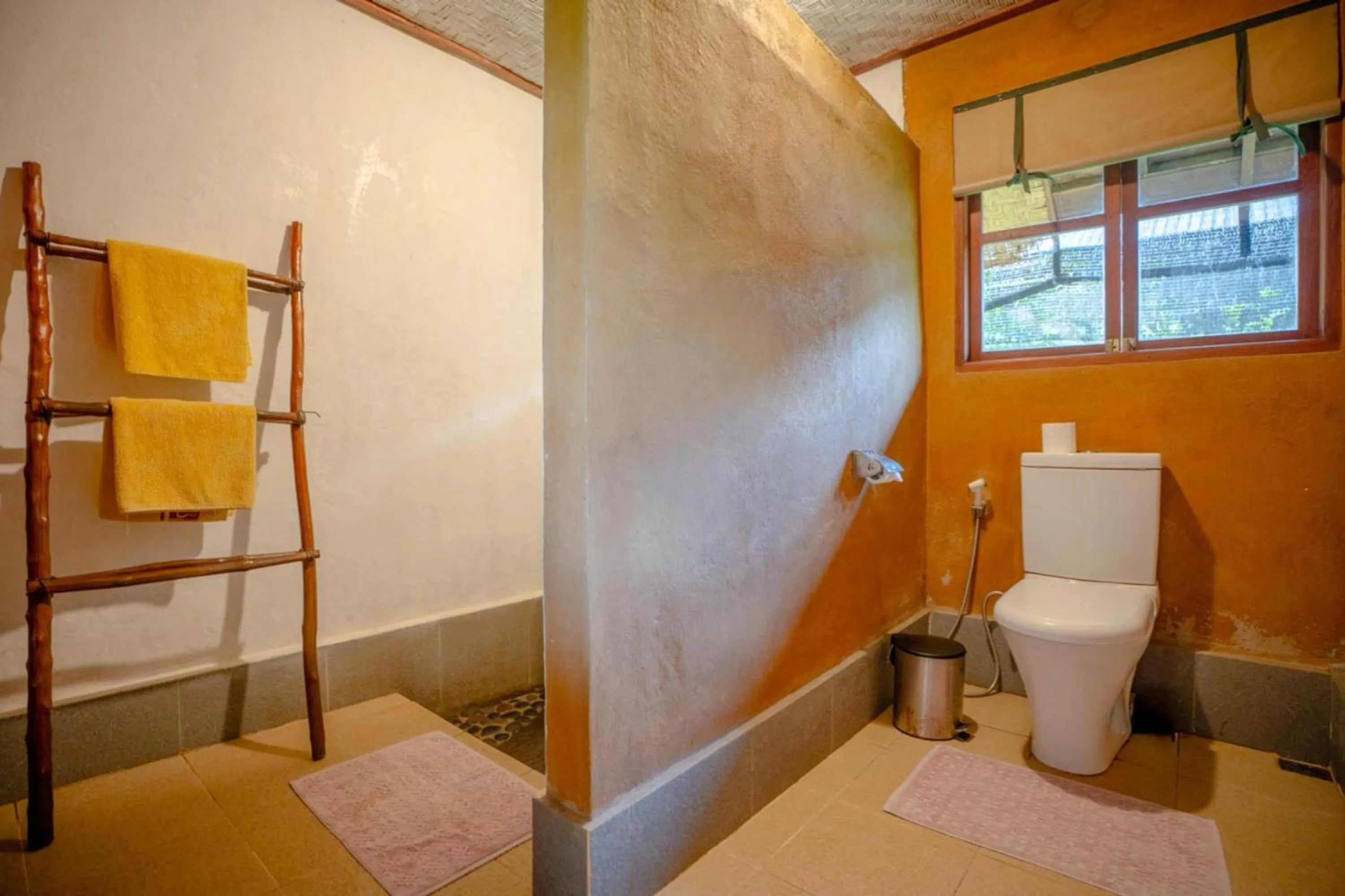 Toilet in Sang Giri Mountain Tent Resort