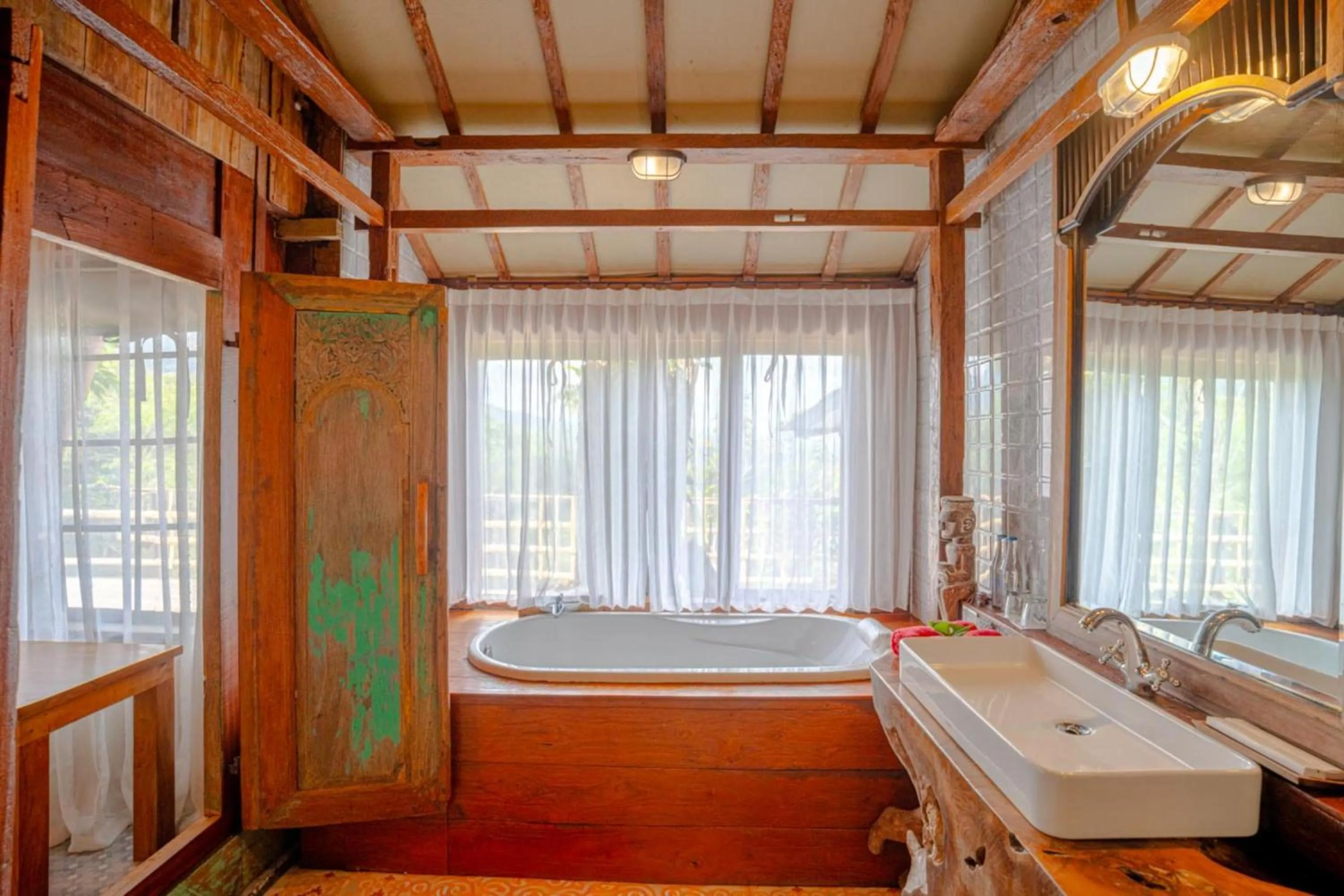 Bathroom in Sang Giri Mountain Tent Resort