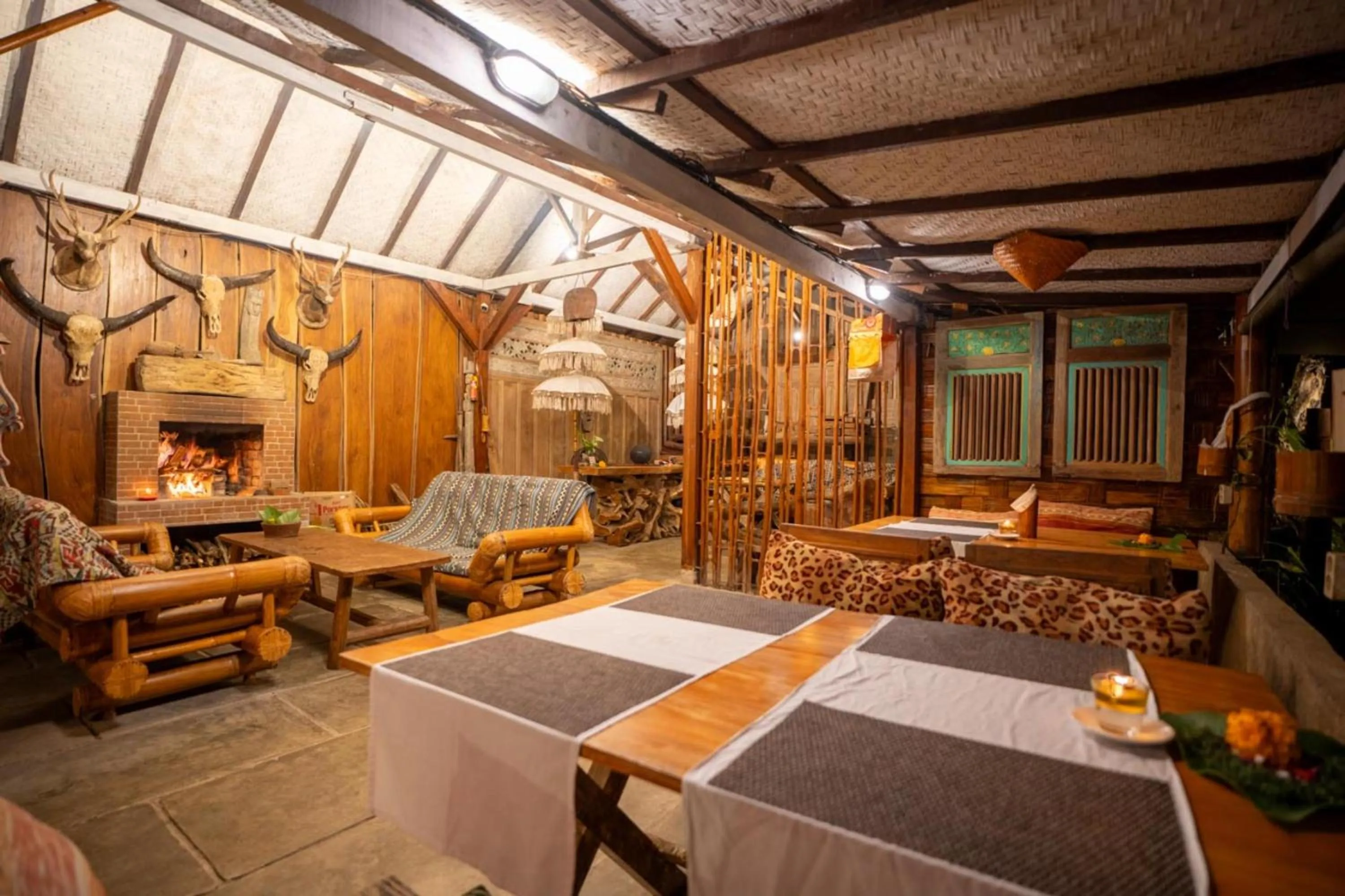 Restaurant/places to eat in Sang Giri Mountain Tent Resort