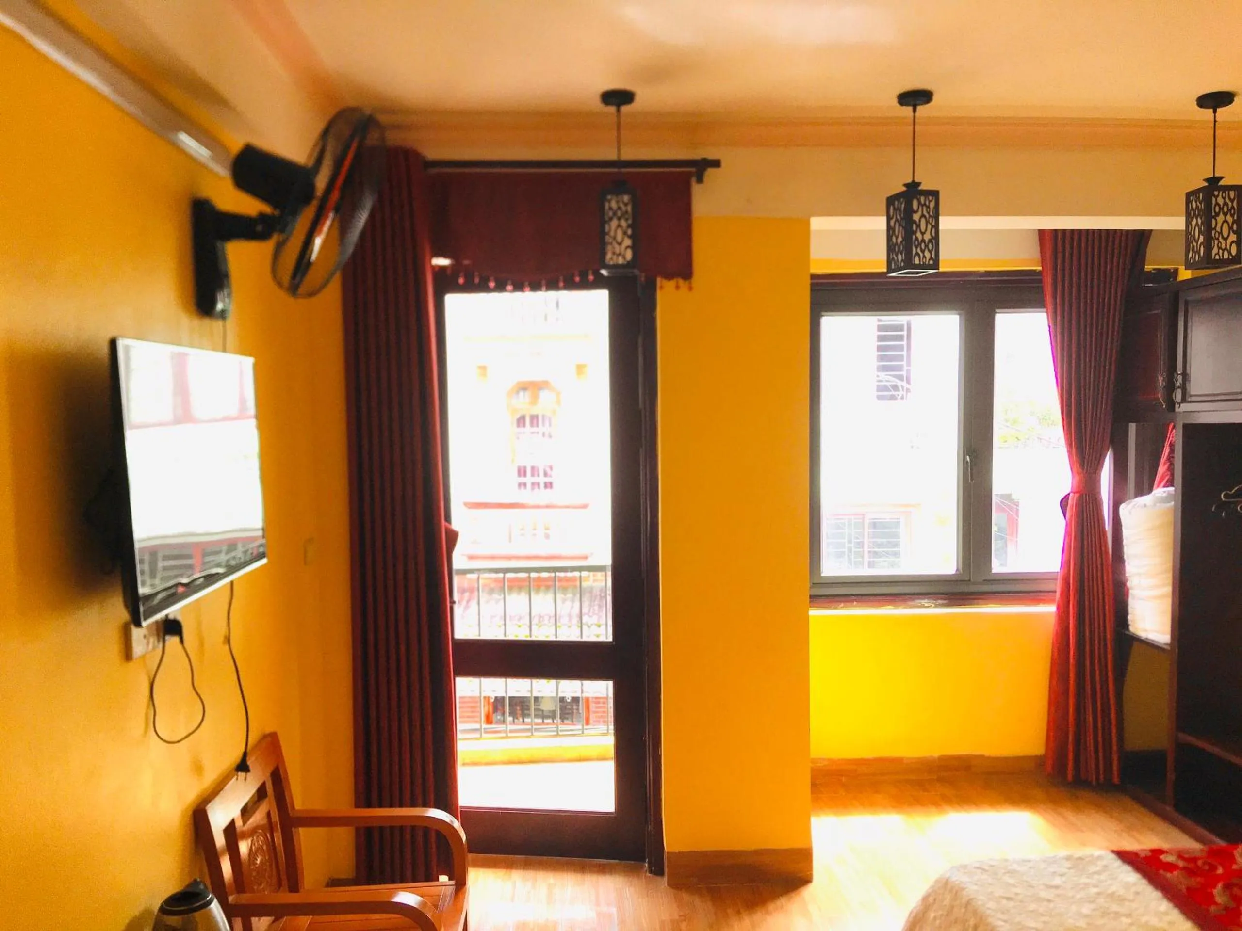 Photo of the whole room in Black Hmong View hotel