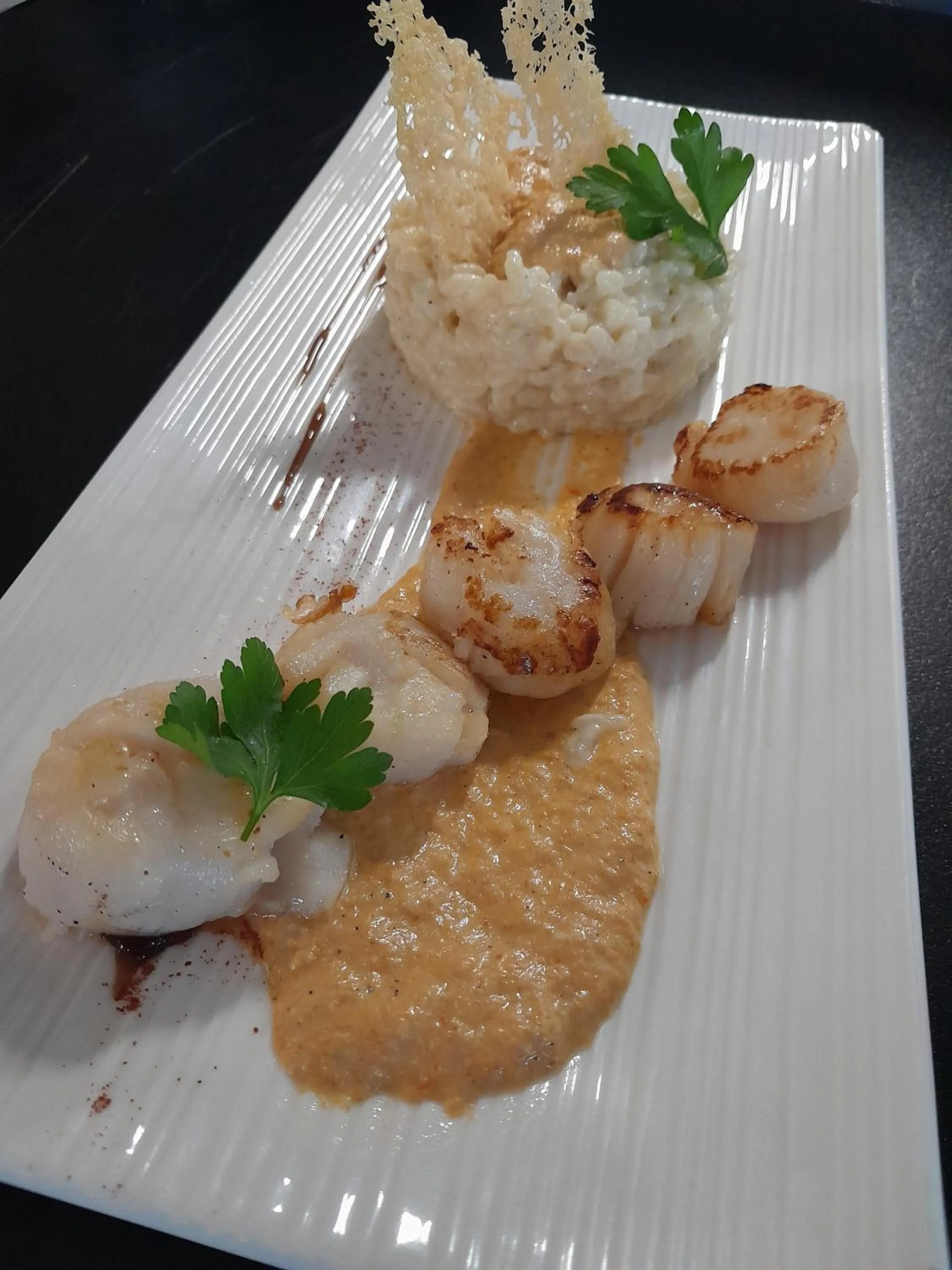 Restaurant/places to eat in La Pomme d'Or