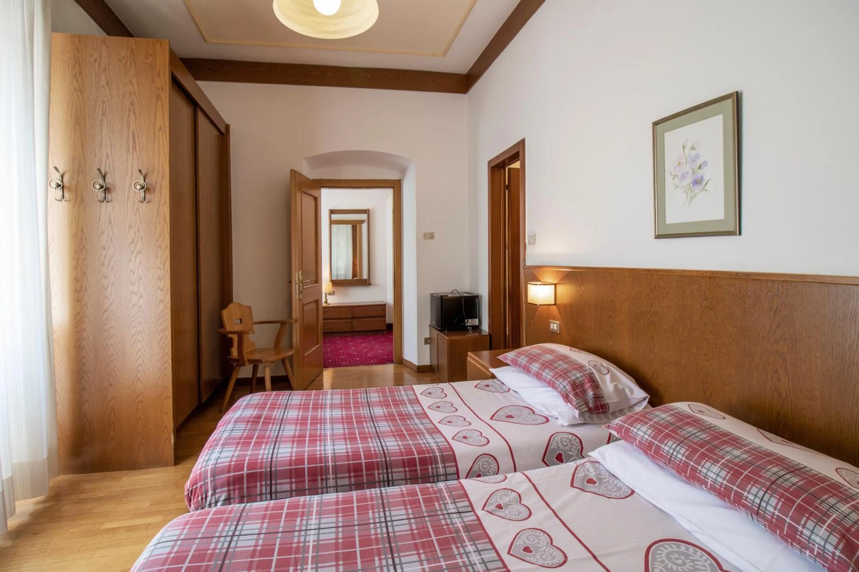 Bedroom, Bed in Hotel Pinzolo-Dolomiti