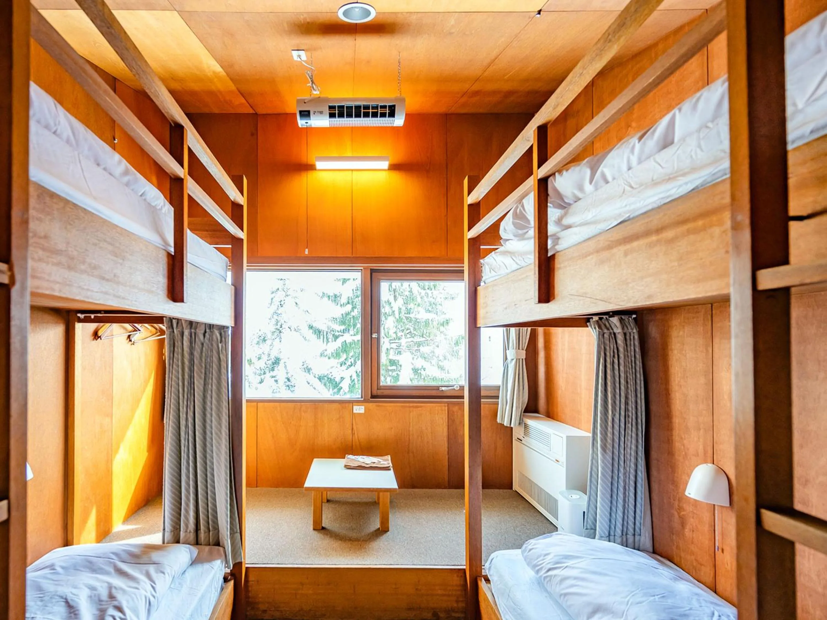 Photo of the whole room, Bed in Lodge Scole