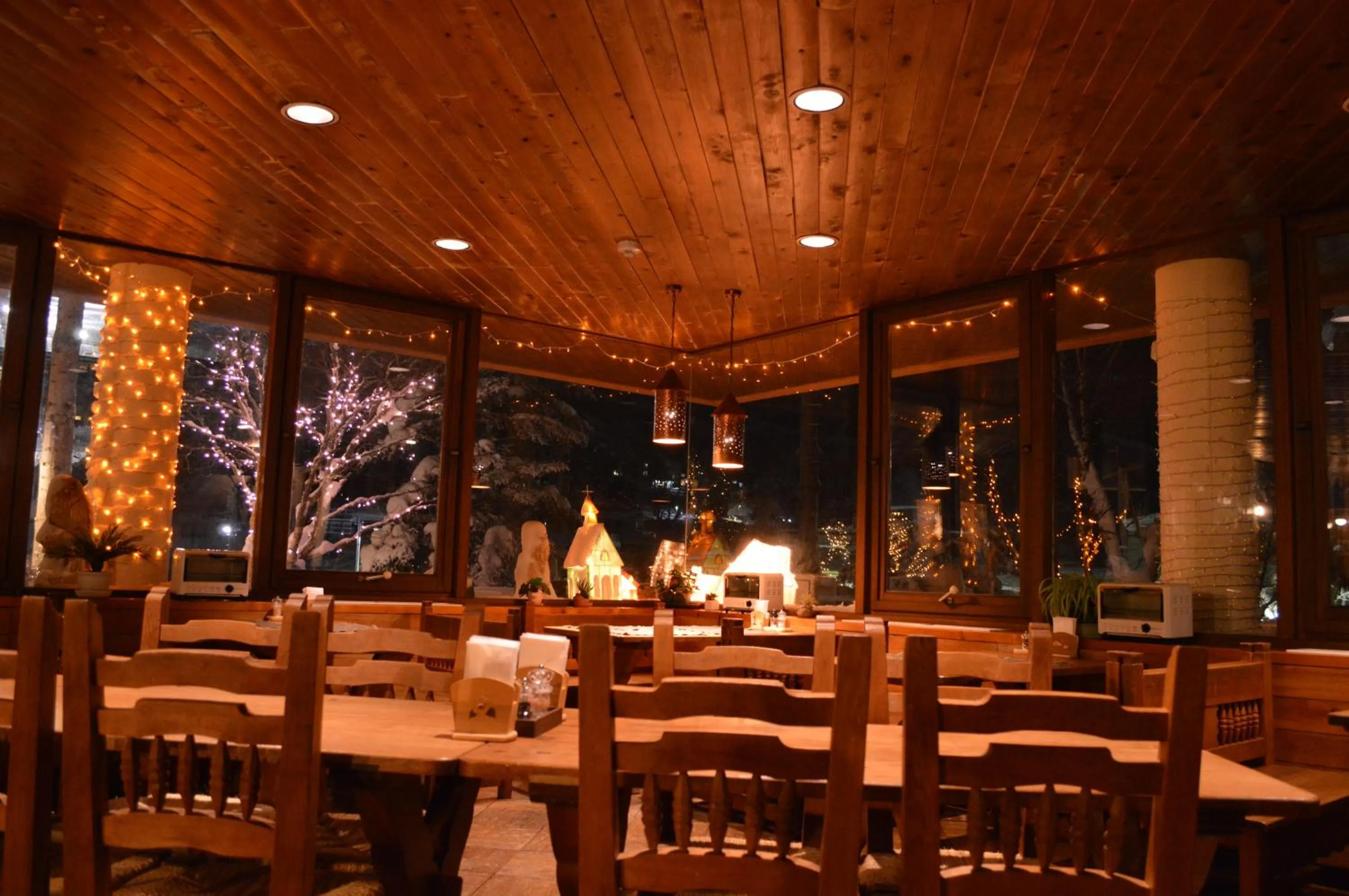 Restaurant/places to eat in Lodge Scole