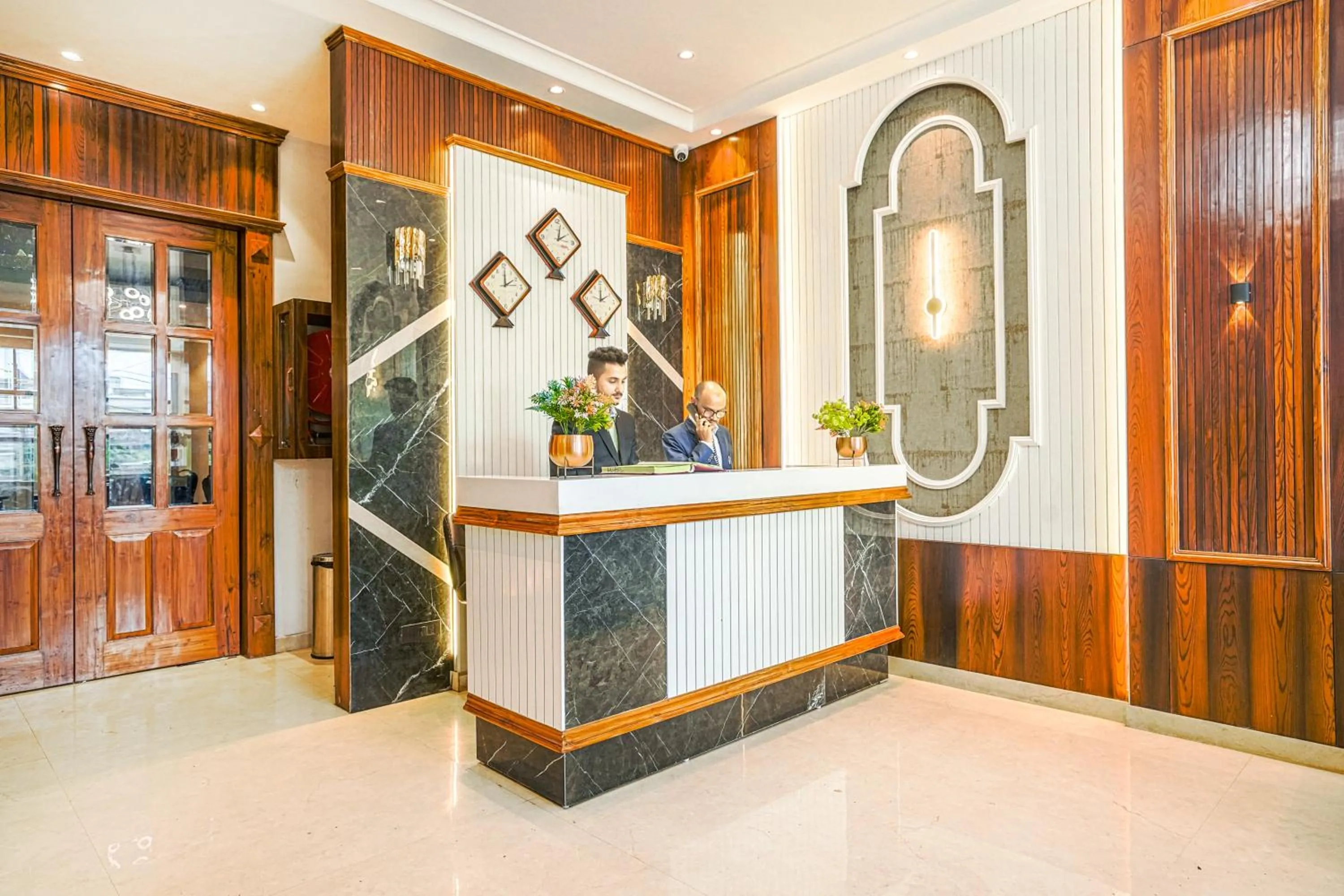 Lobby or reception in Hotel Grand Cabbana By Levelup Hotels