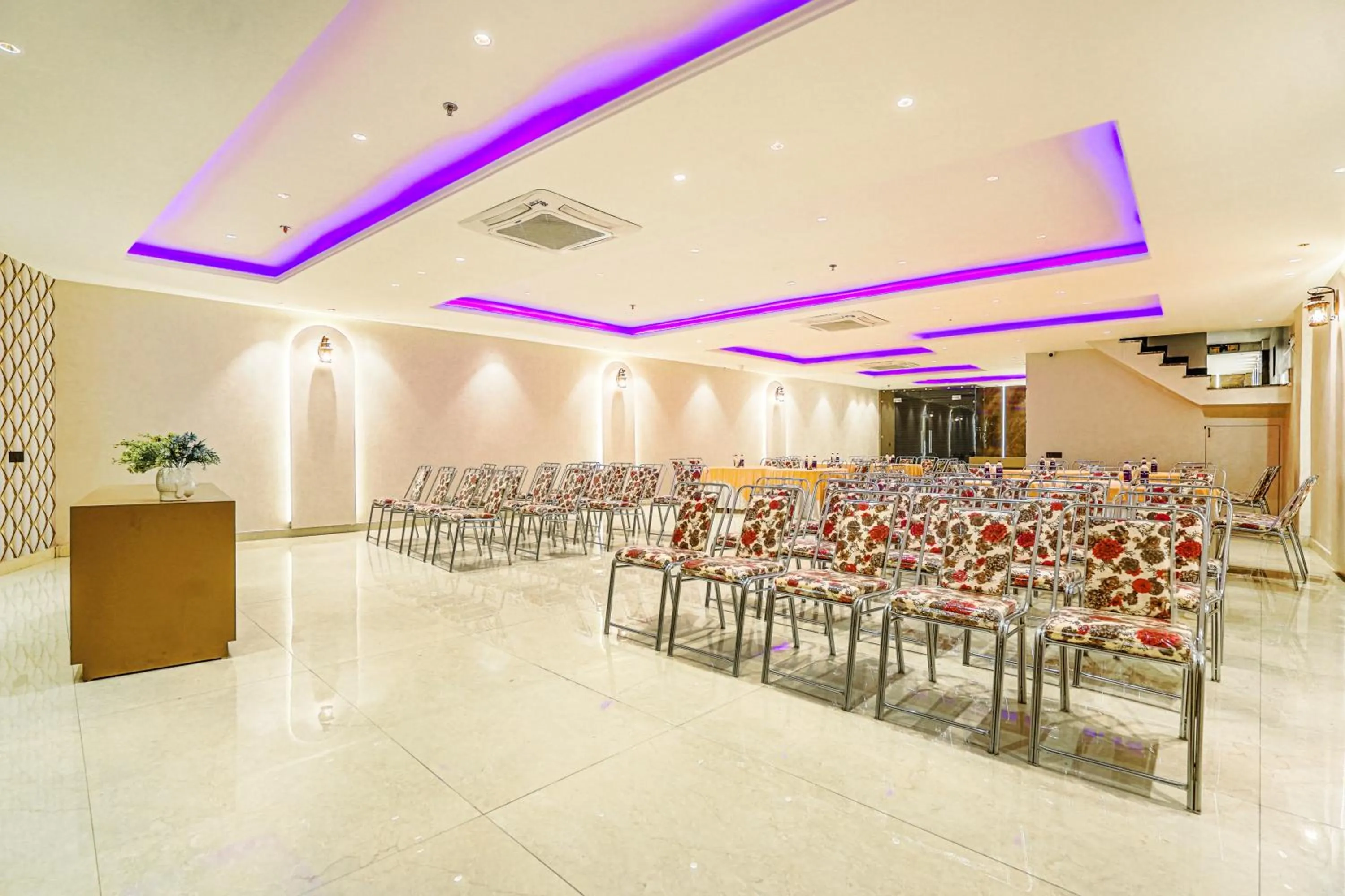 Banquet/Function facilities in Hotel Grand Cabbana By Levelup Hotels