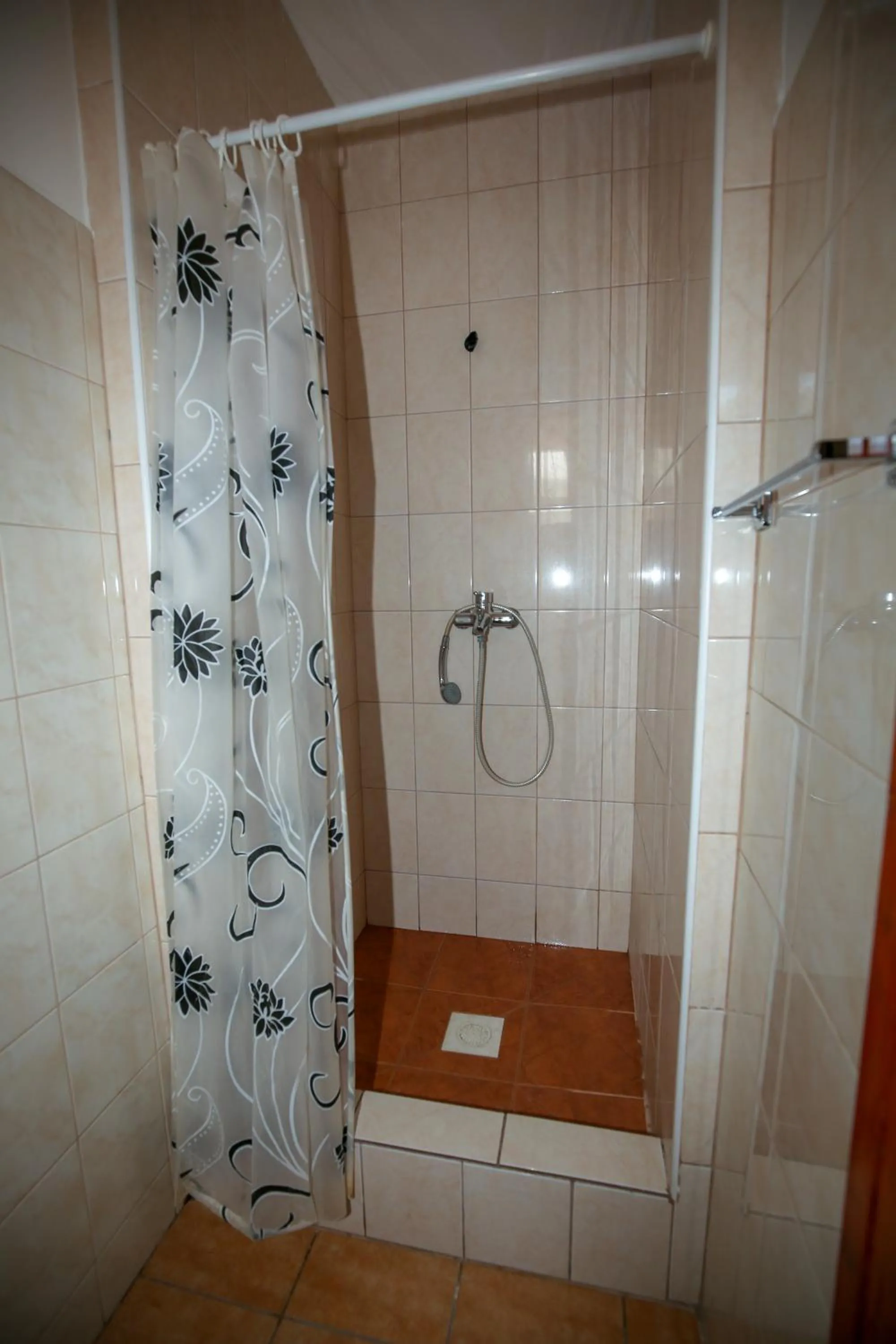 Shower in Everlast