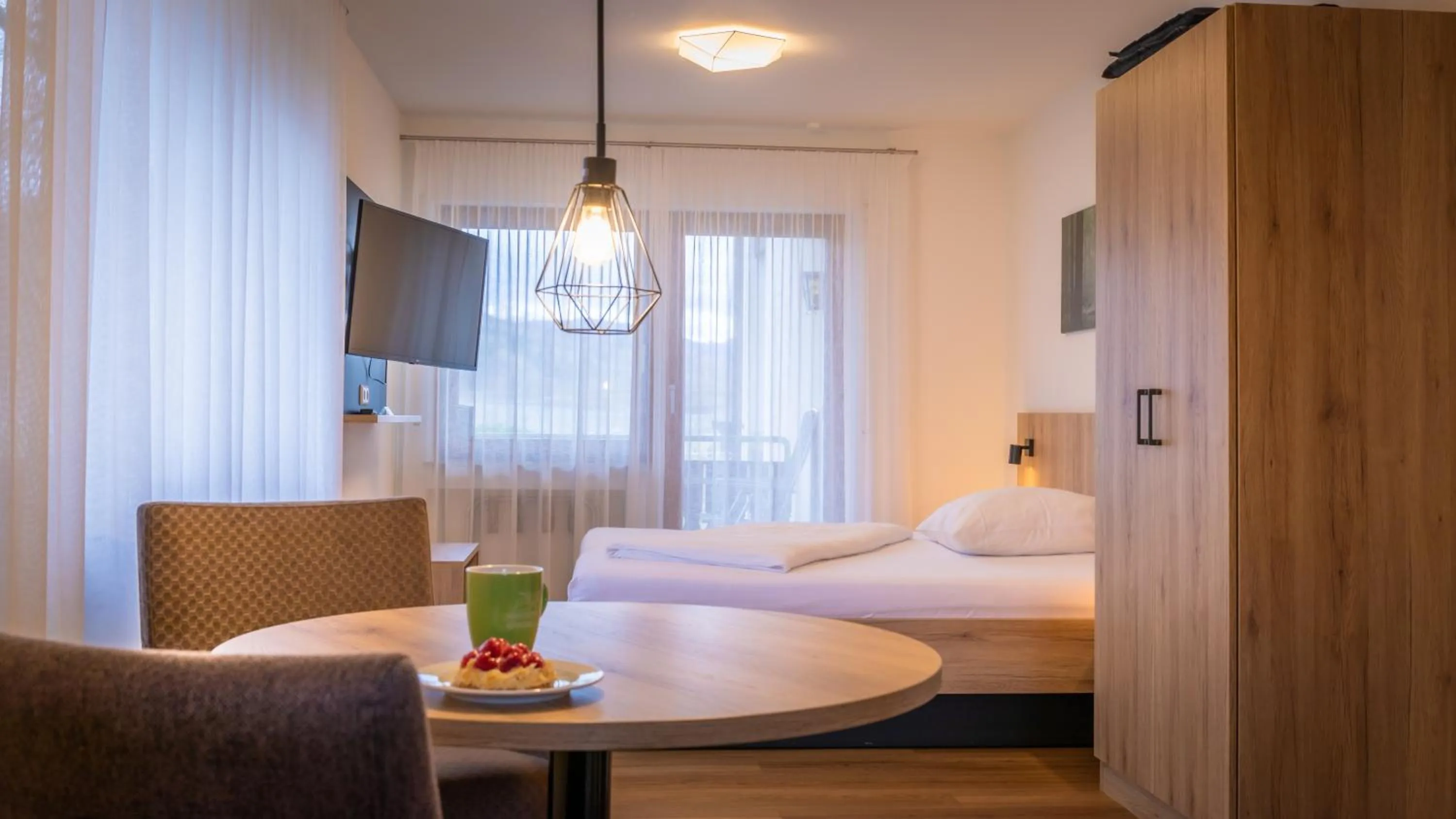 Bed in Gasthaus Hirschenstube & Gästehaus Gehri