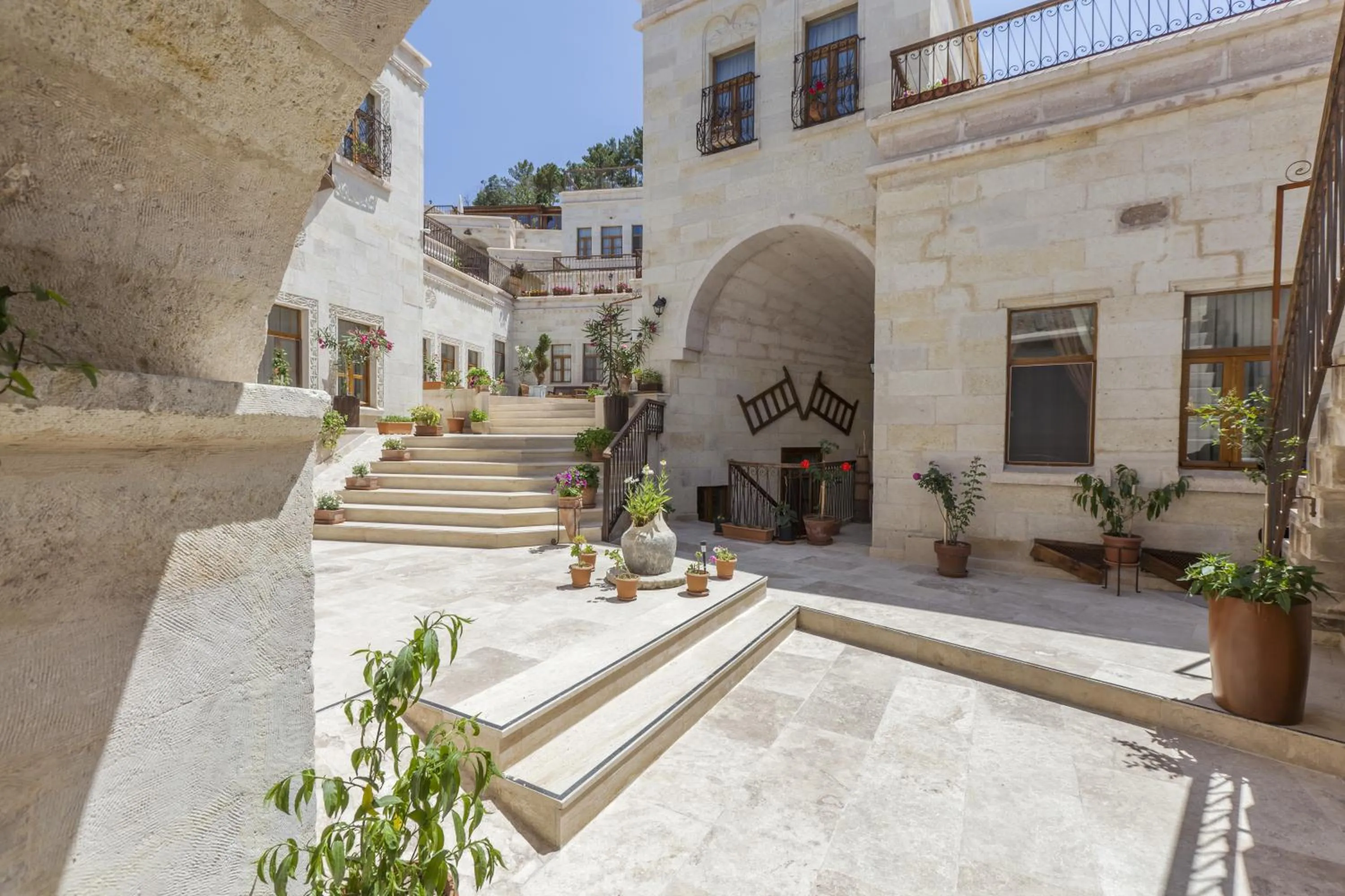 Facade/entrance in Magic Cave House