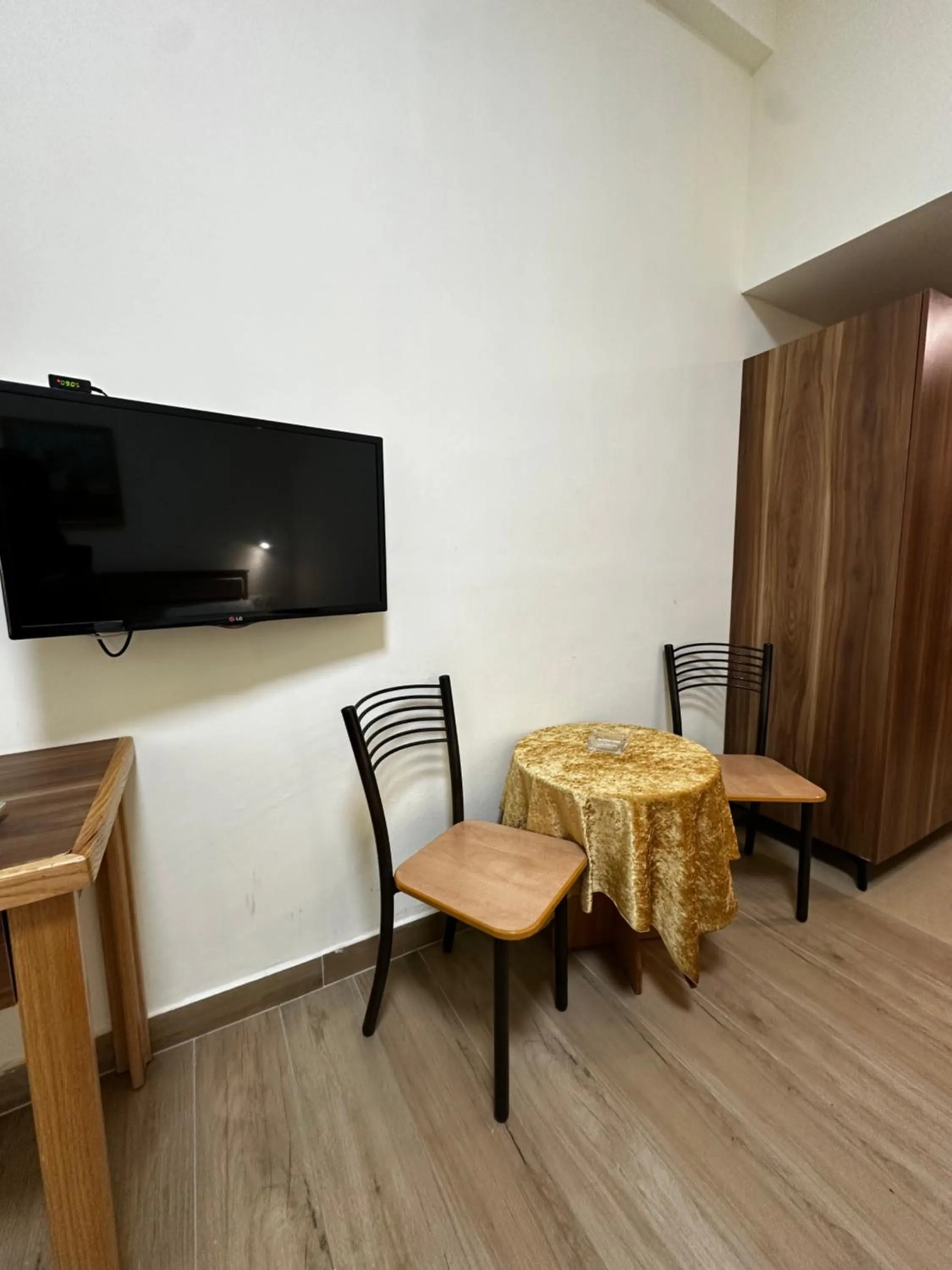 TV and multimedia in Shepherd Hotel