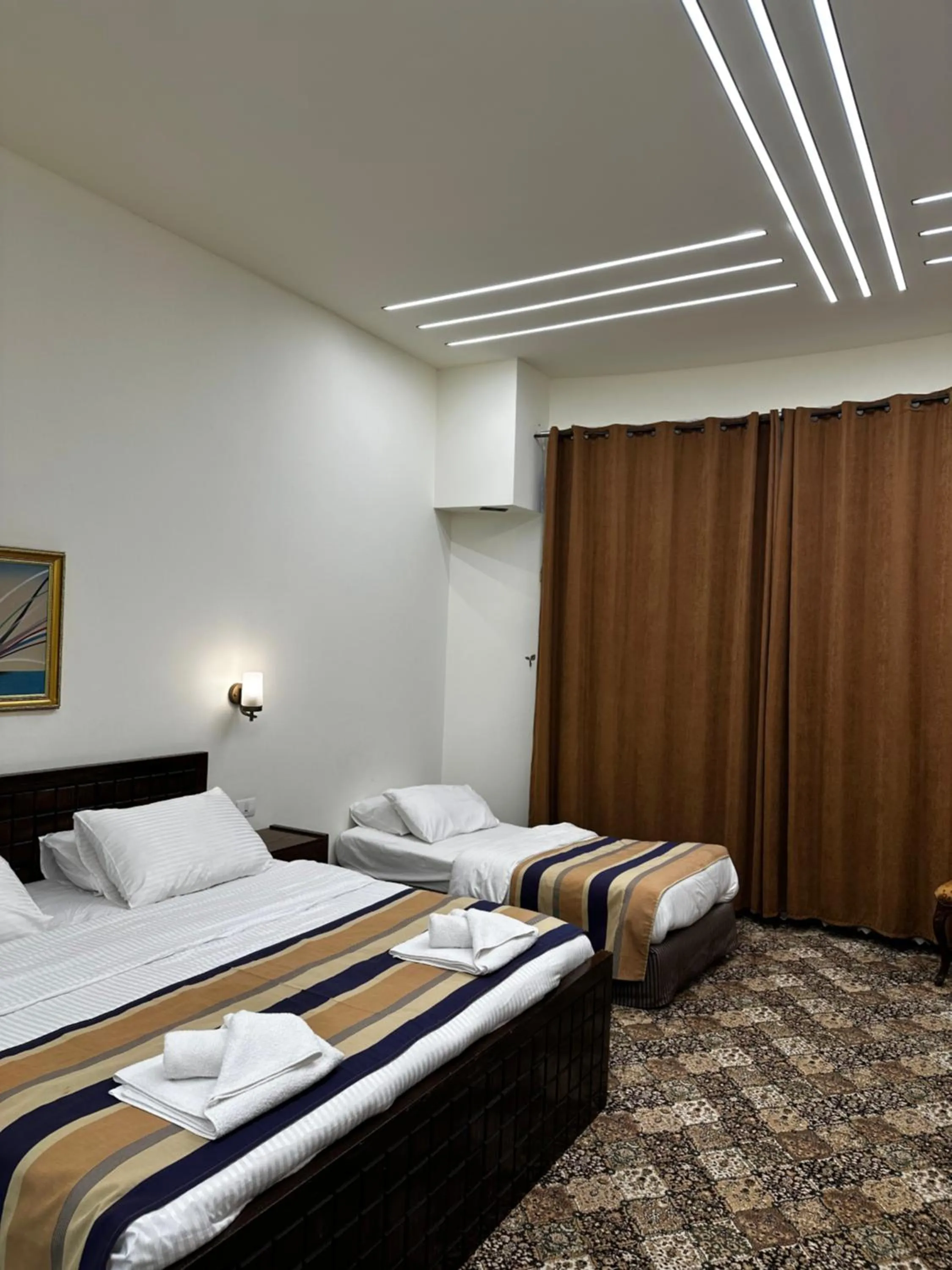 Bed in Shepherd Hotel