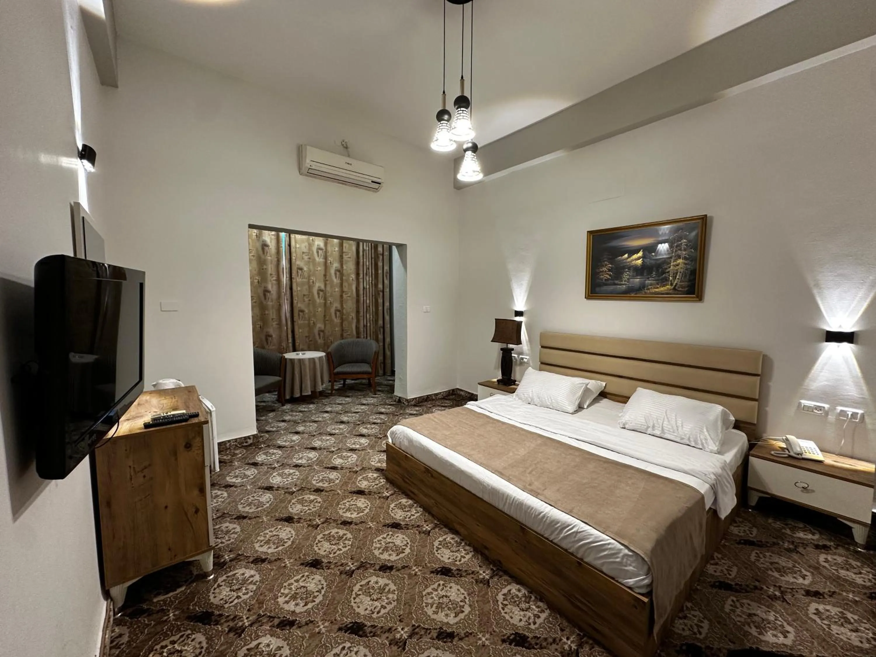 Bed in Shepherd Hotel
