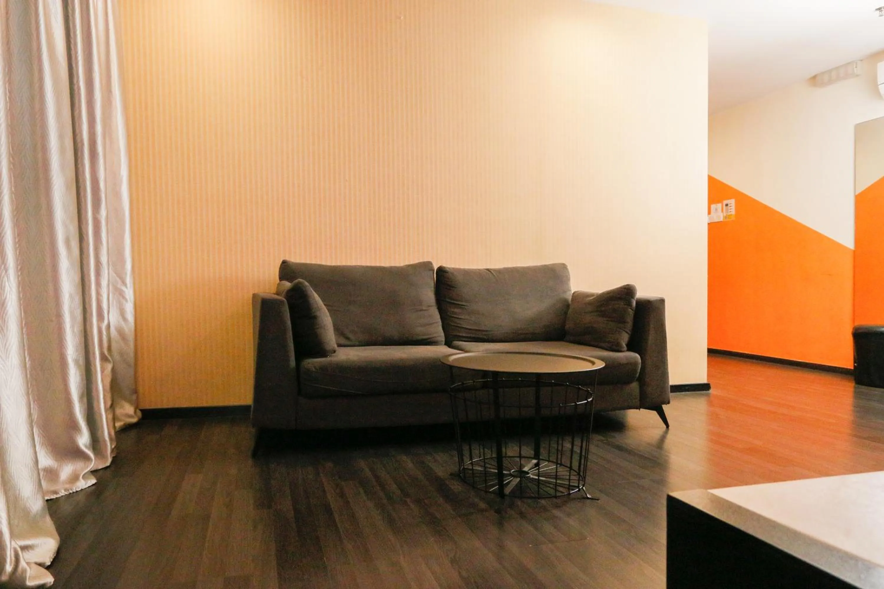 Living room in Golden Roof Hotel Ampang Ipoh