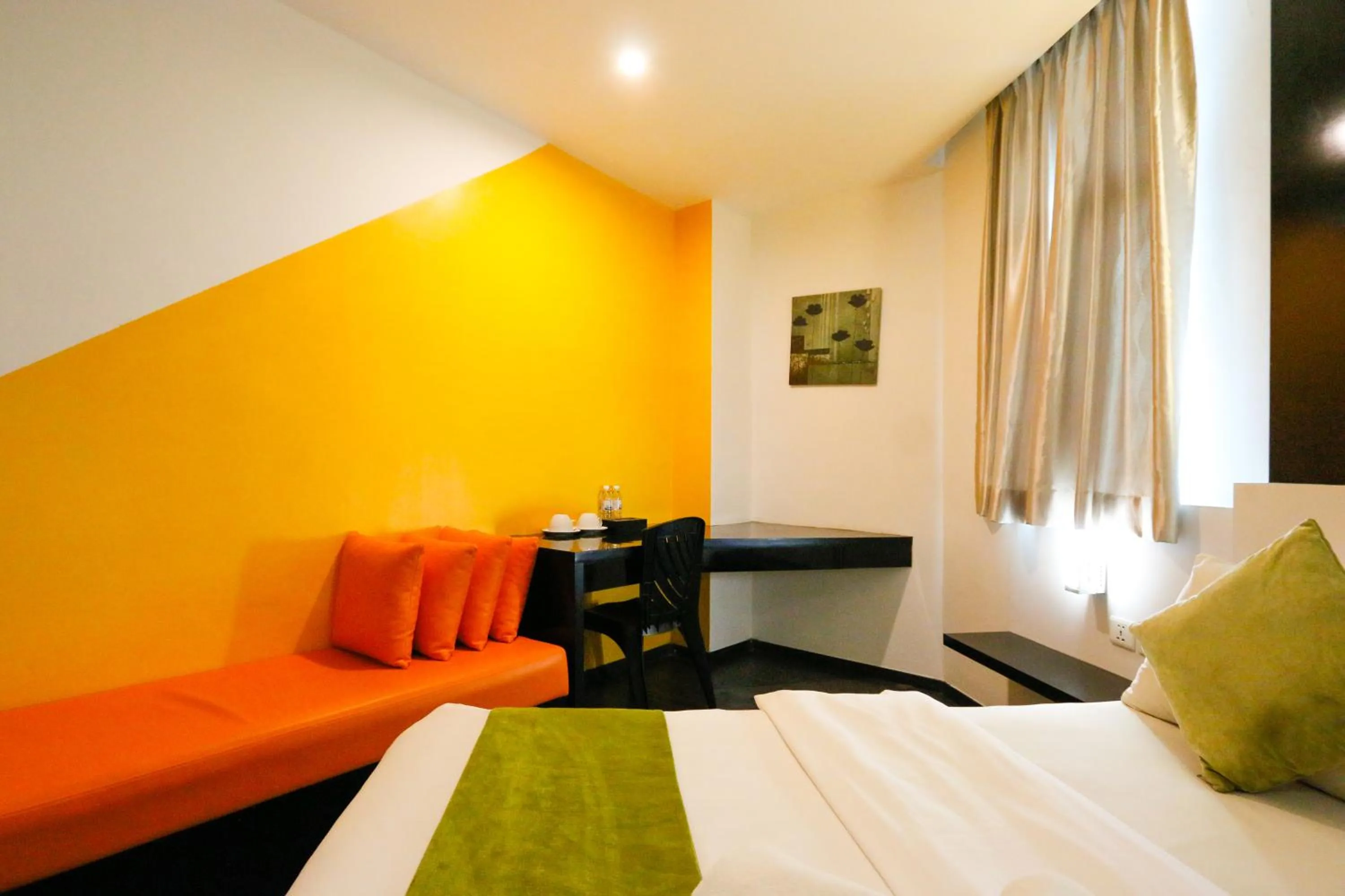 Bedroom, Bed in Golden Roof Hotel Ampang Ipoh