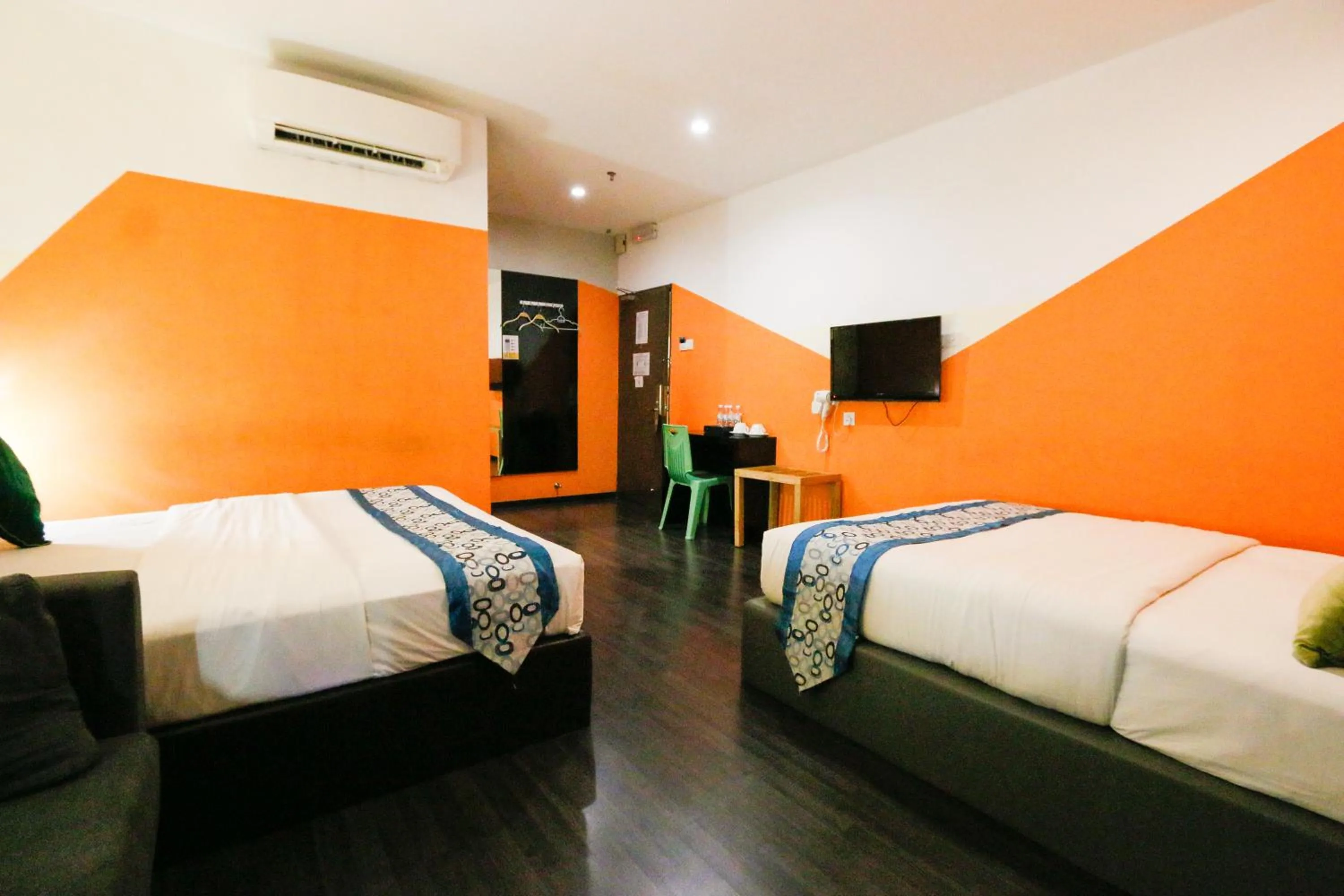 Bedroom, Bed in Golden Roof Hotel Ampang Ipoh