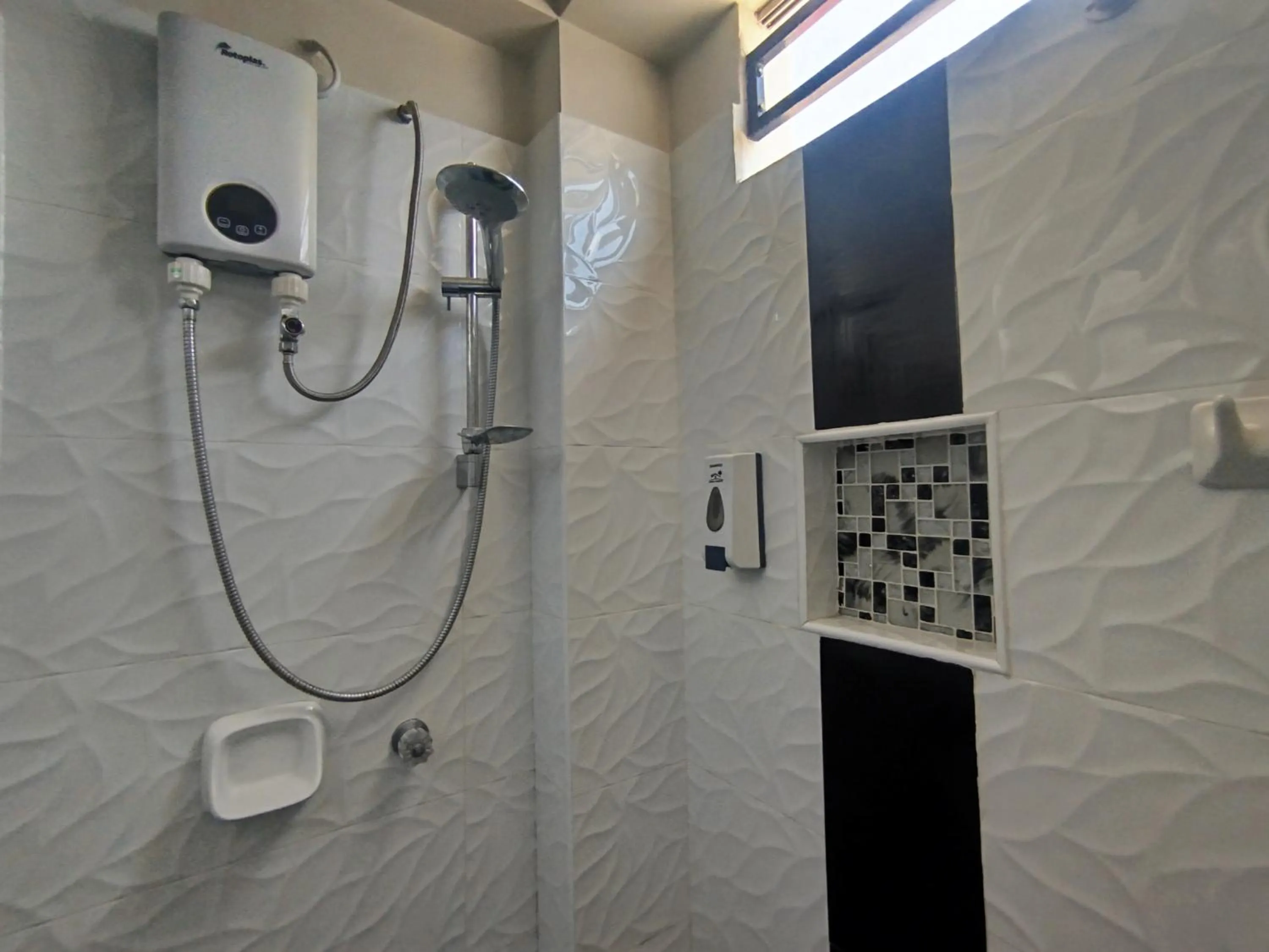 Shower in Apartamentos "APPART D'ELIETTE"