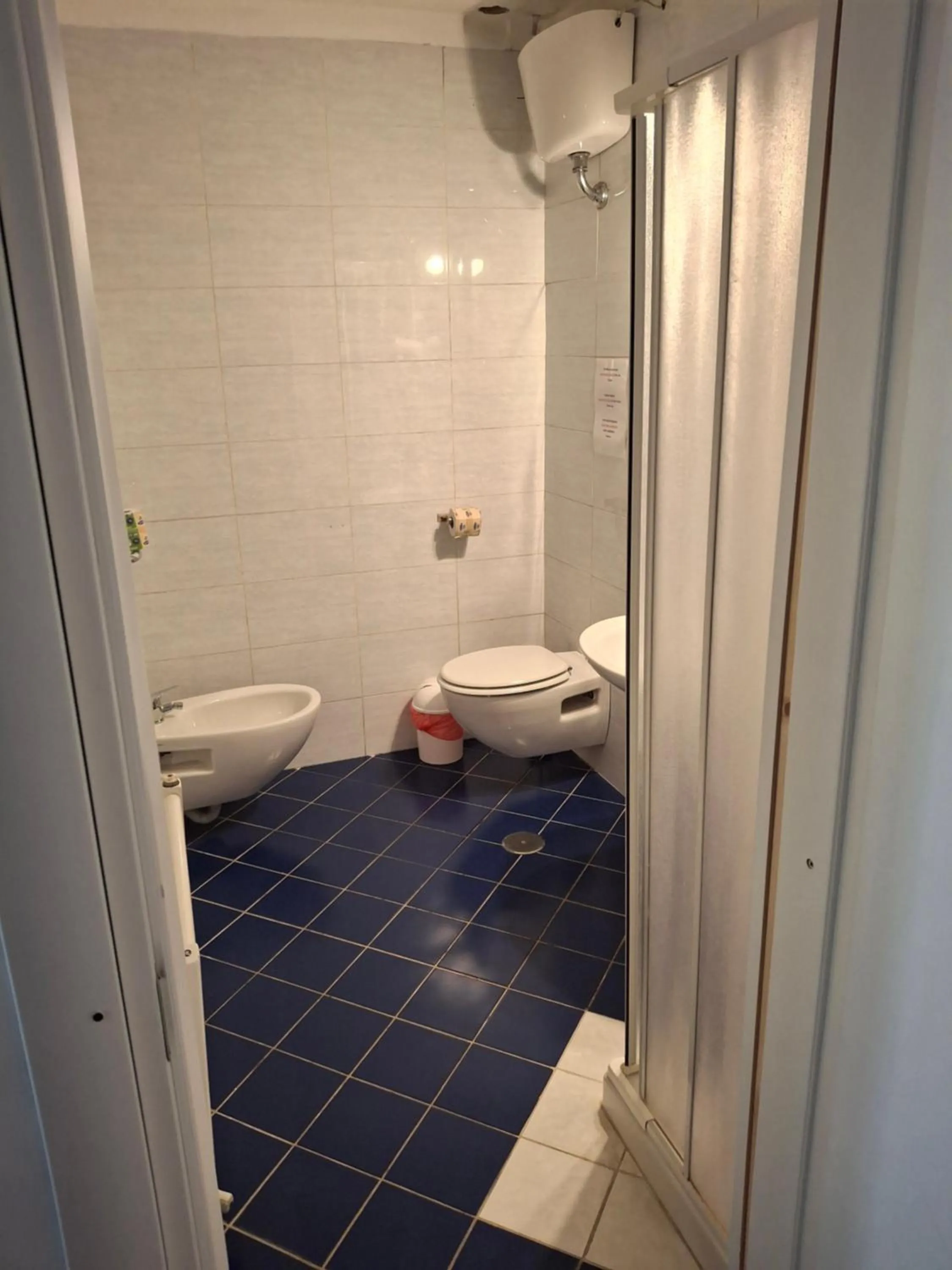 Toilet in Hotel Big Bang