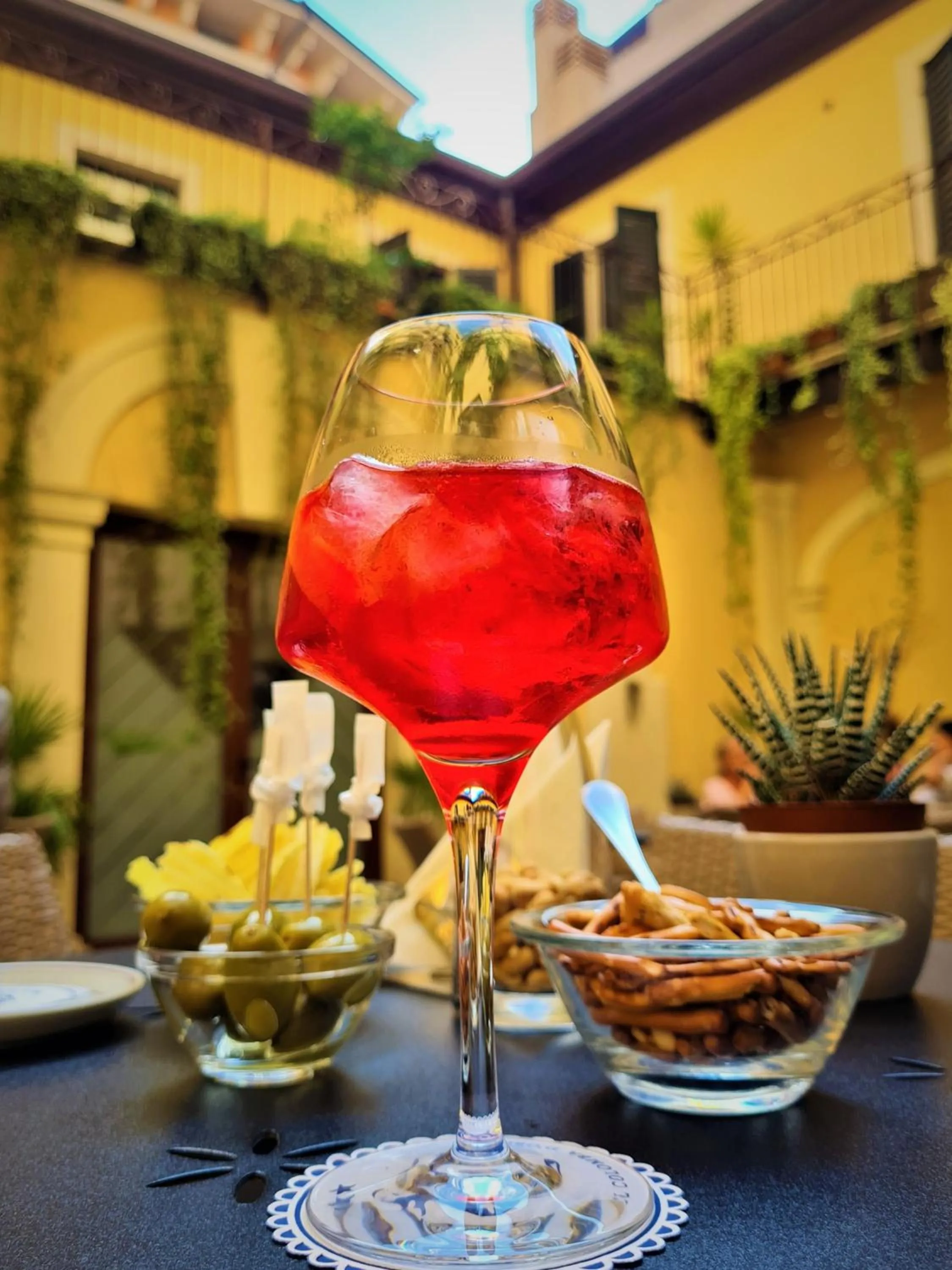 Patio in Hotel Colomba d'Oro
