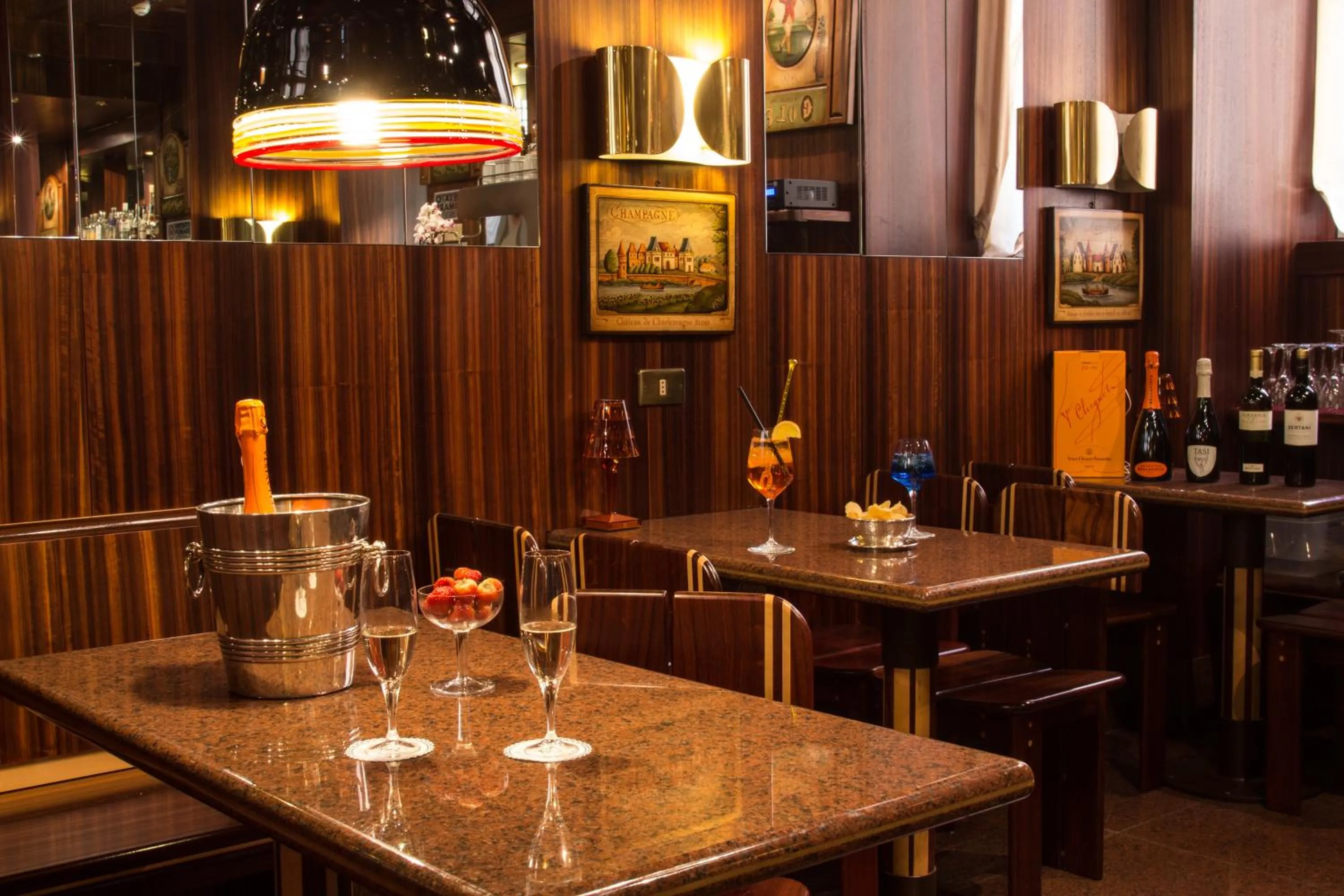 Lounge or bar in Hotel Colomba d'Oro