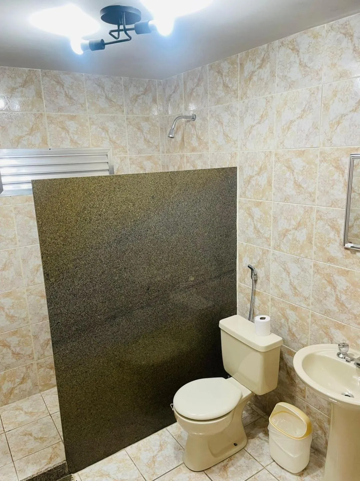 Bathroom in Hotel Garnier