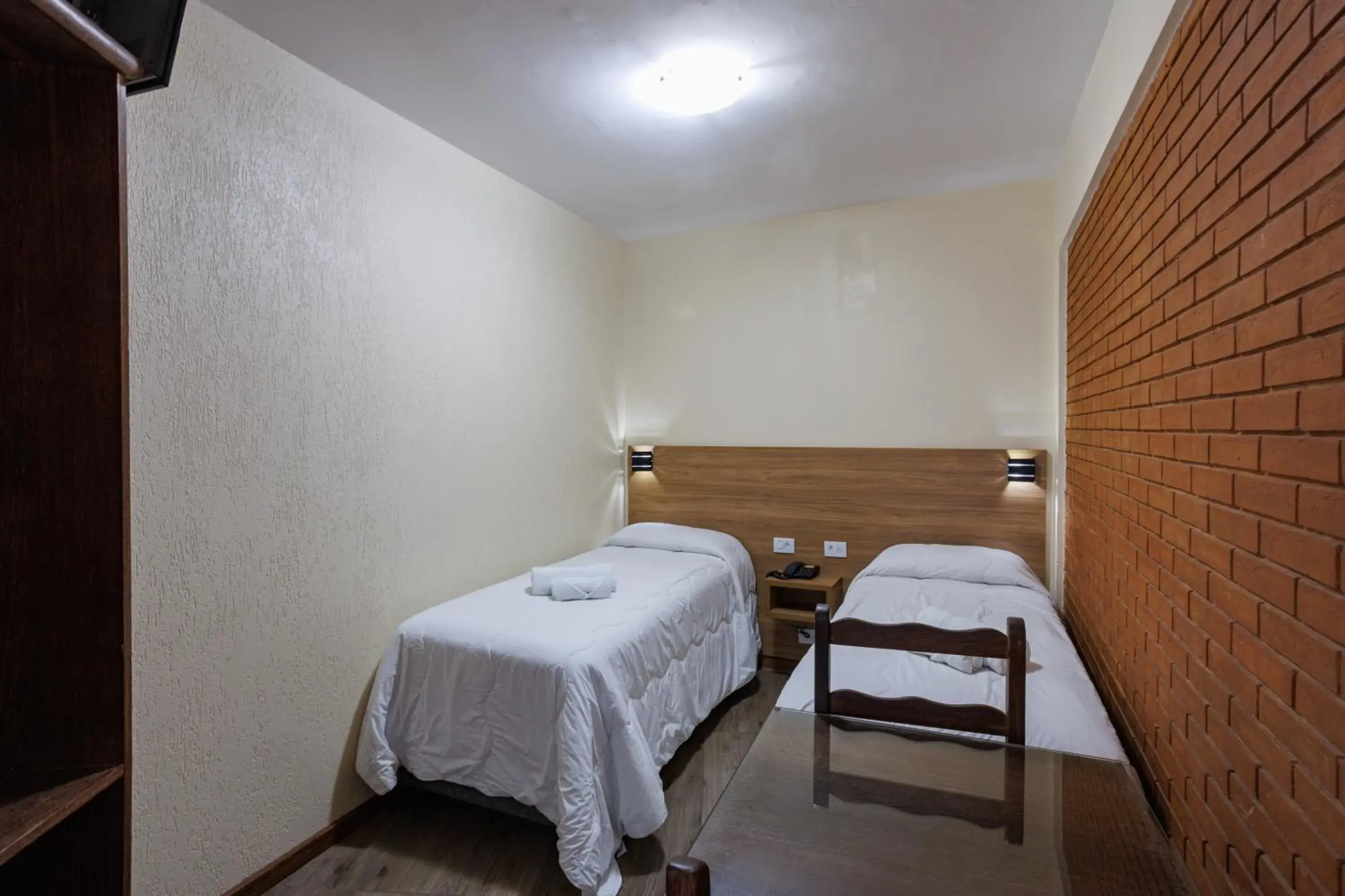 Standard Twin Room in Hotel Garnier Standard Twin Room in Hotel Garnier