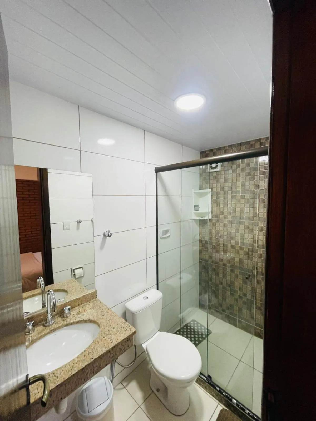 Bathroom in Hotel Garnier