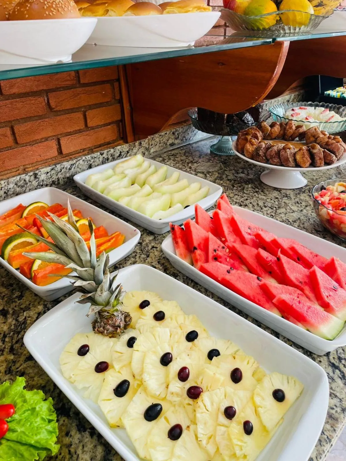 Restaurant/places to eat in Hotel Garnier