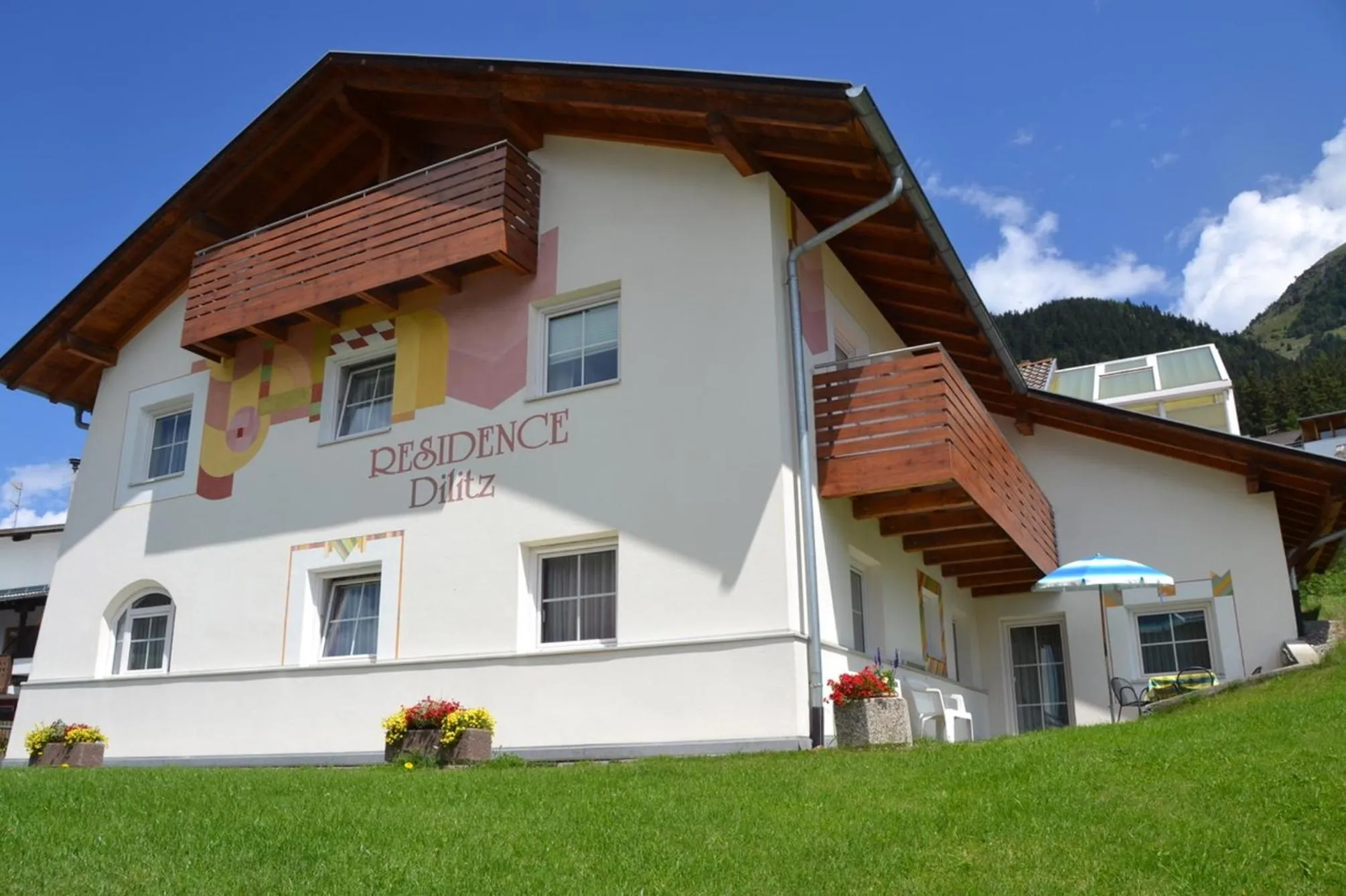 Facade/entrance in Residence Dilitz