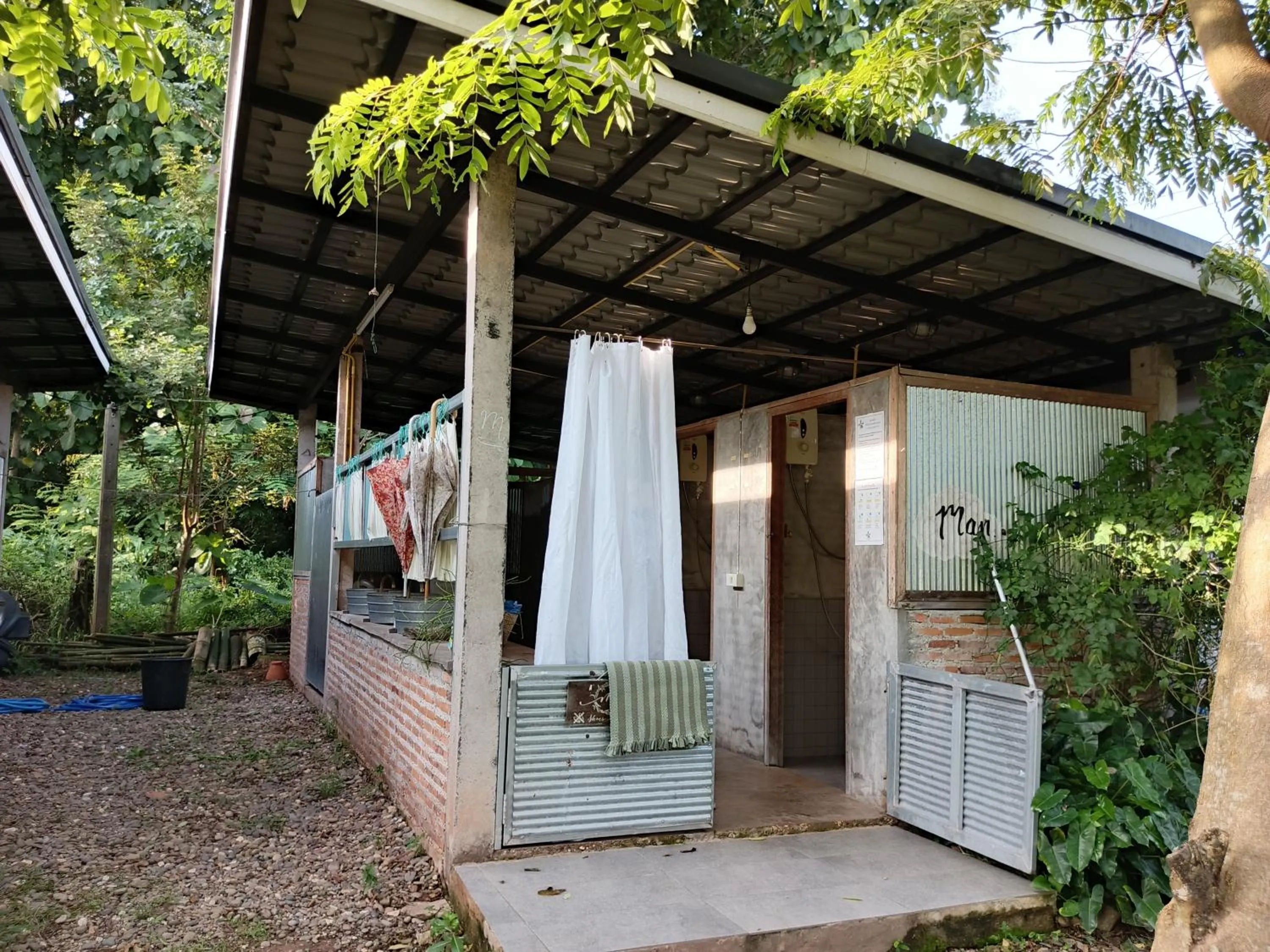 THE RIVER RUNS CHIANG KLANG