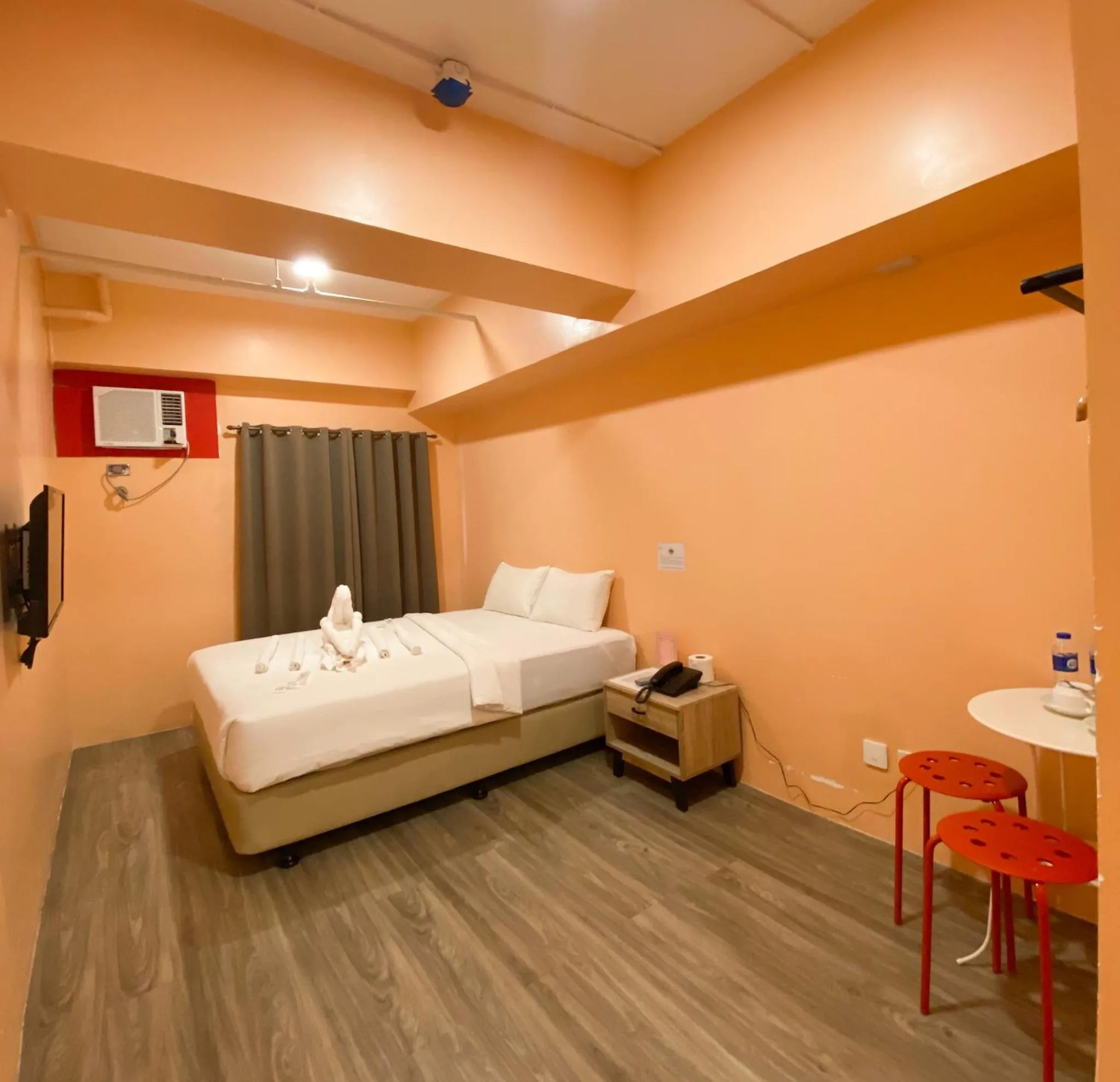 Bedroom, Bed in Kaizen Suites