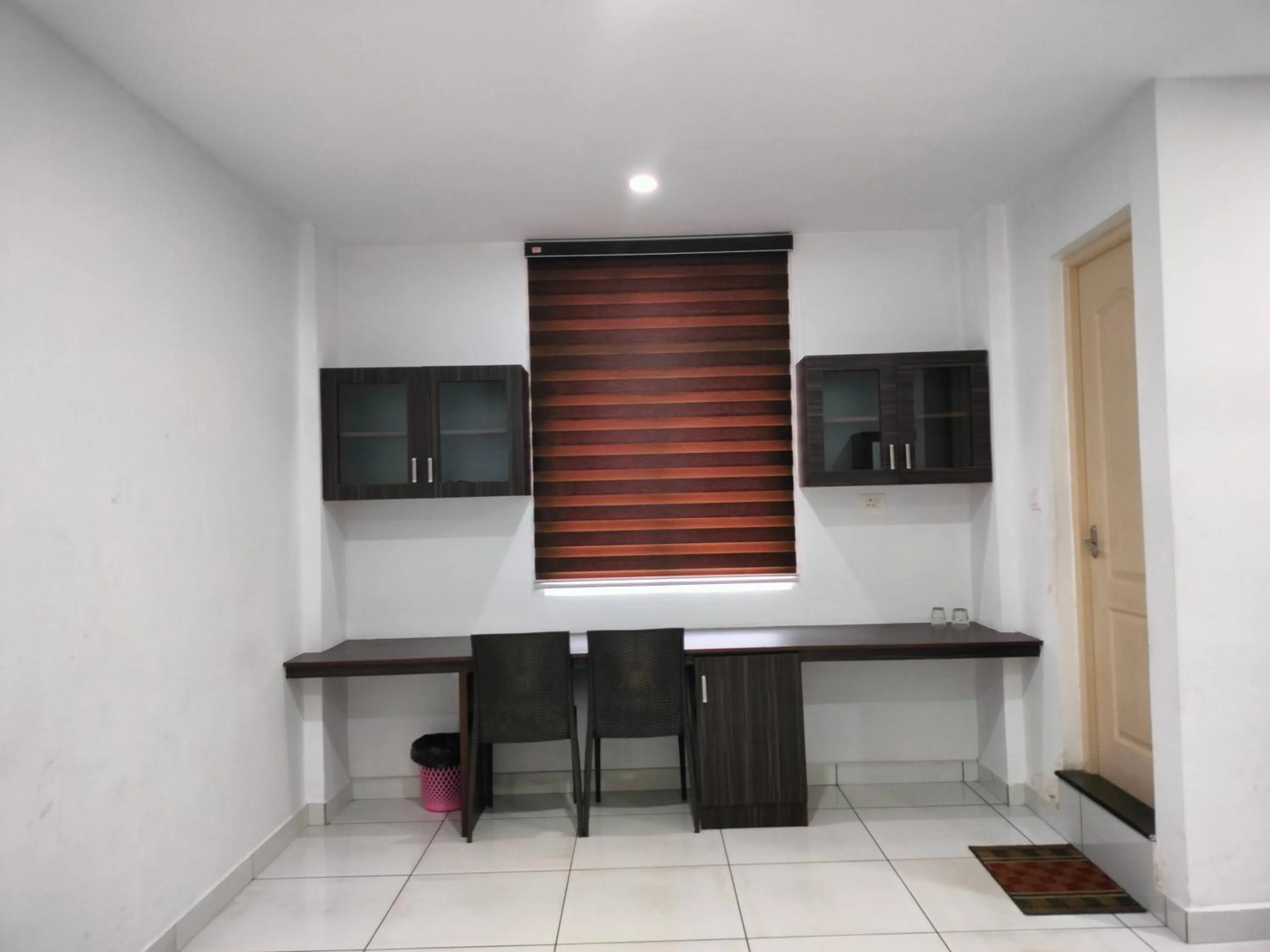 hair dresser in Kings Fort Rooms Thrippunithura