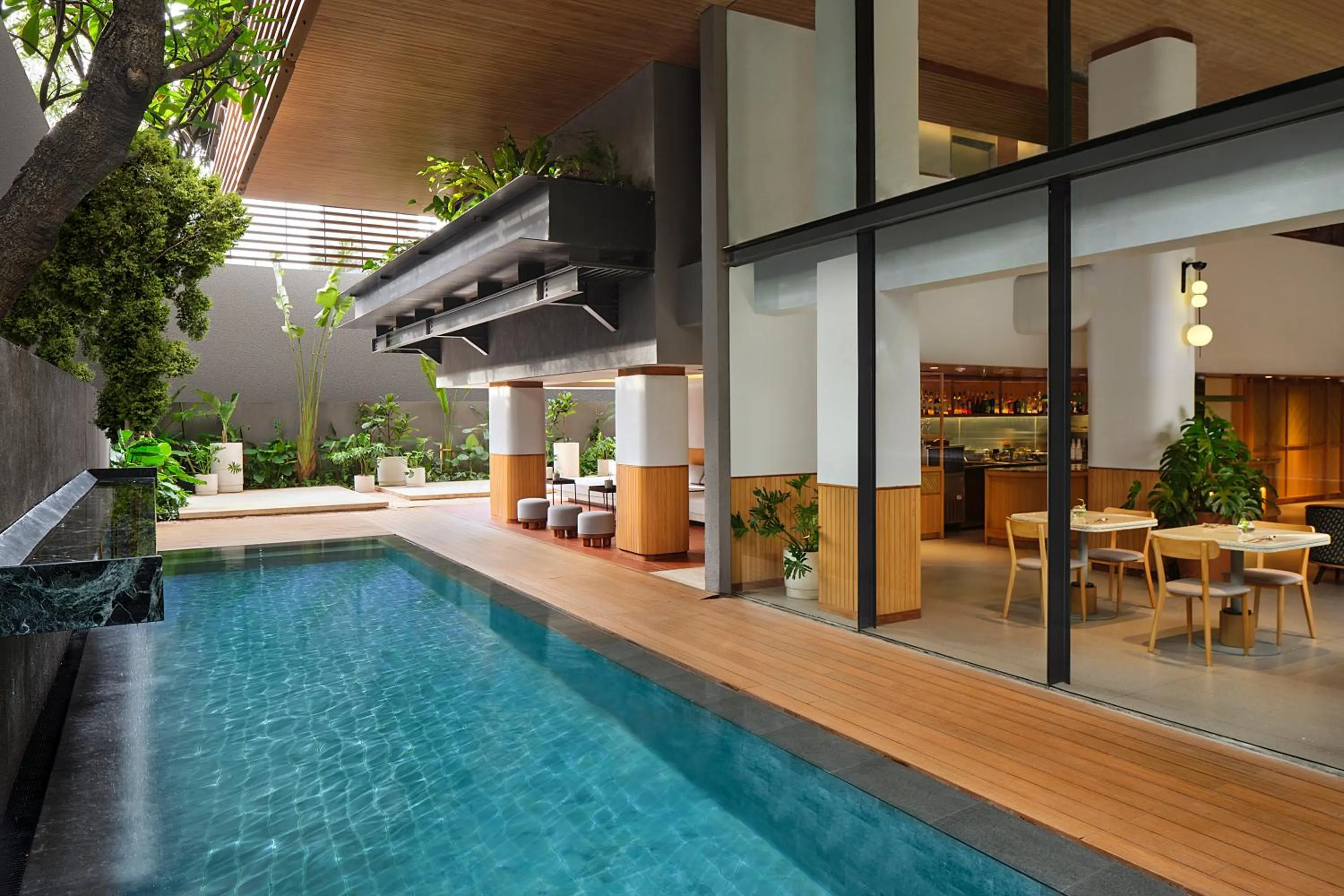 Swimming pool in ARTOTEL Casa Kuningan